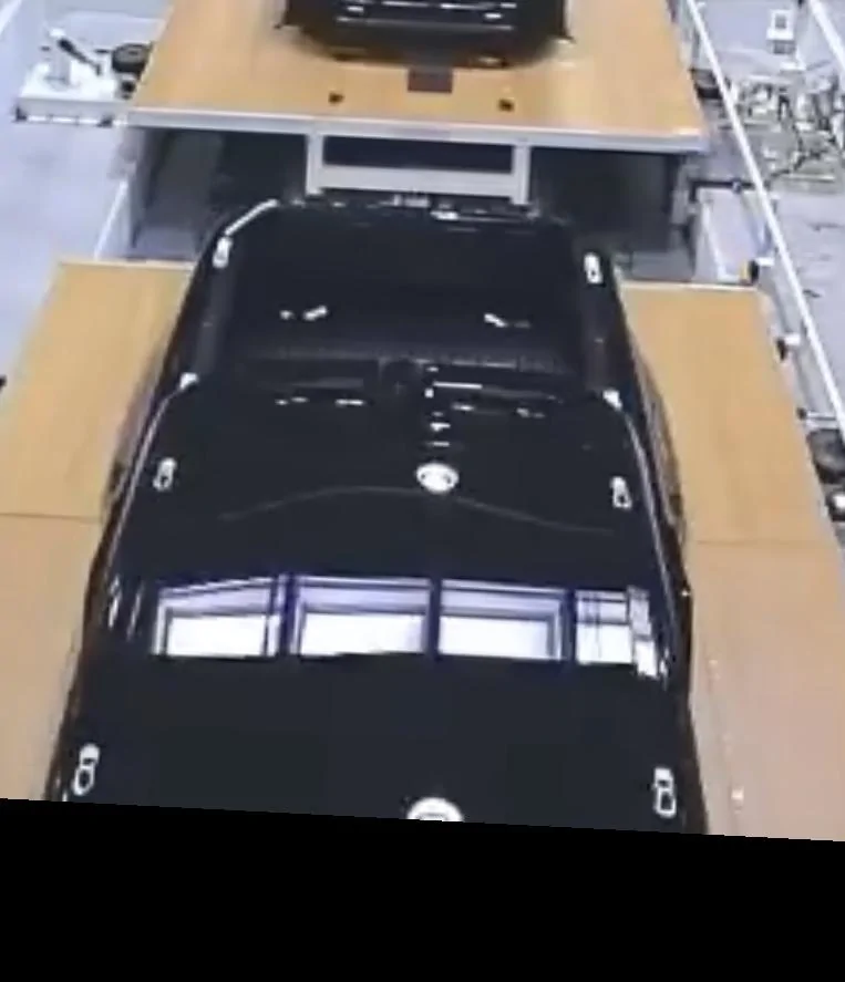 Rivian R1T R1S RJ Posts Rivian Factory Assembly Line Video 6D169D99-0B11-48A8-8BF6-0C24C9F72B1D