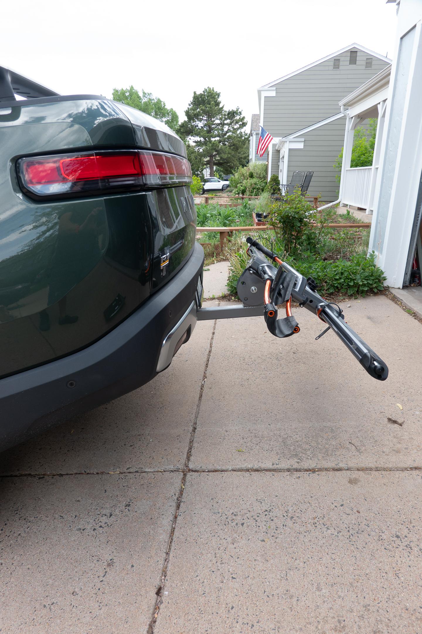 Rivian R1T R1S Kuat NV2 bike rack on R1T 2022-05-19 Rivian Kuat _DSC0098