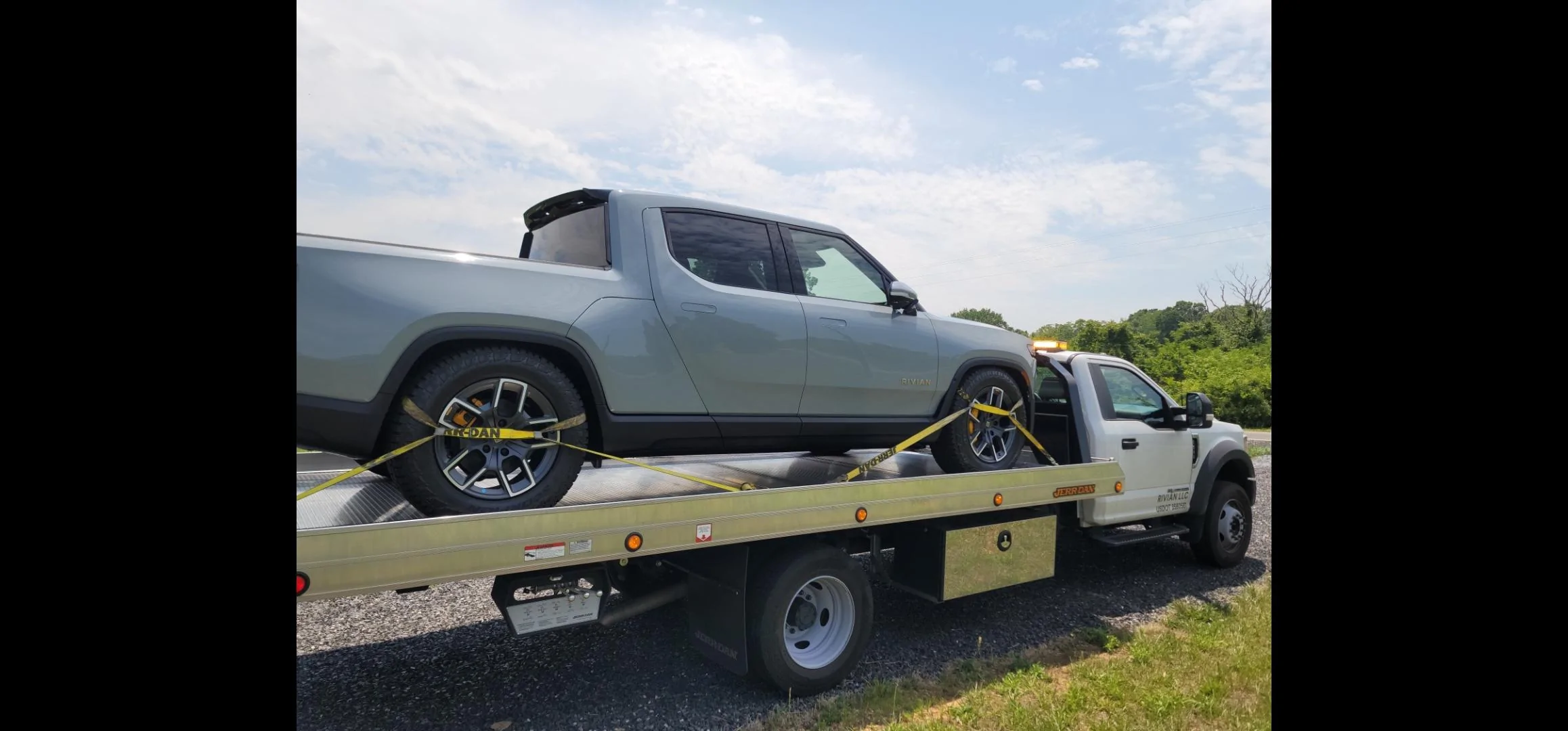 Rivian R1T R1S Delivered: The RJ Special...Limestone with Forest Edge Screenshot_20220521-194800_Gallery