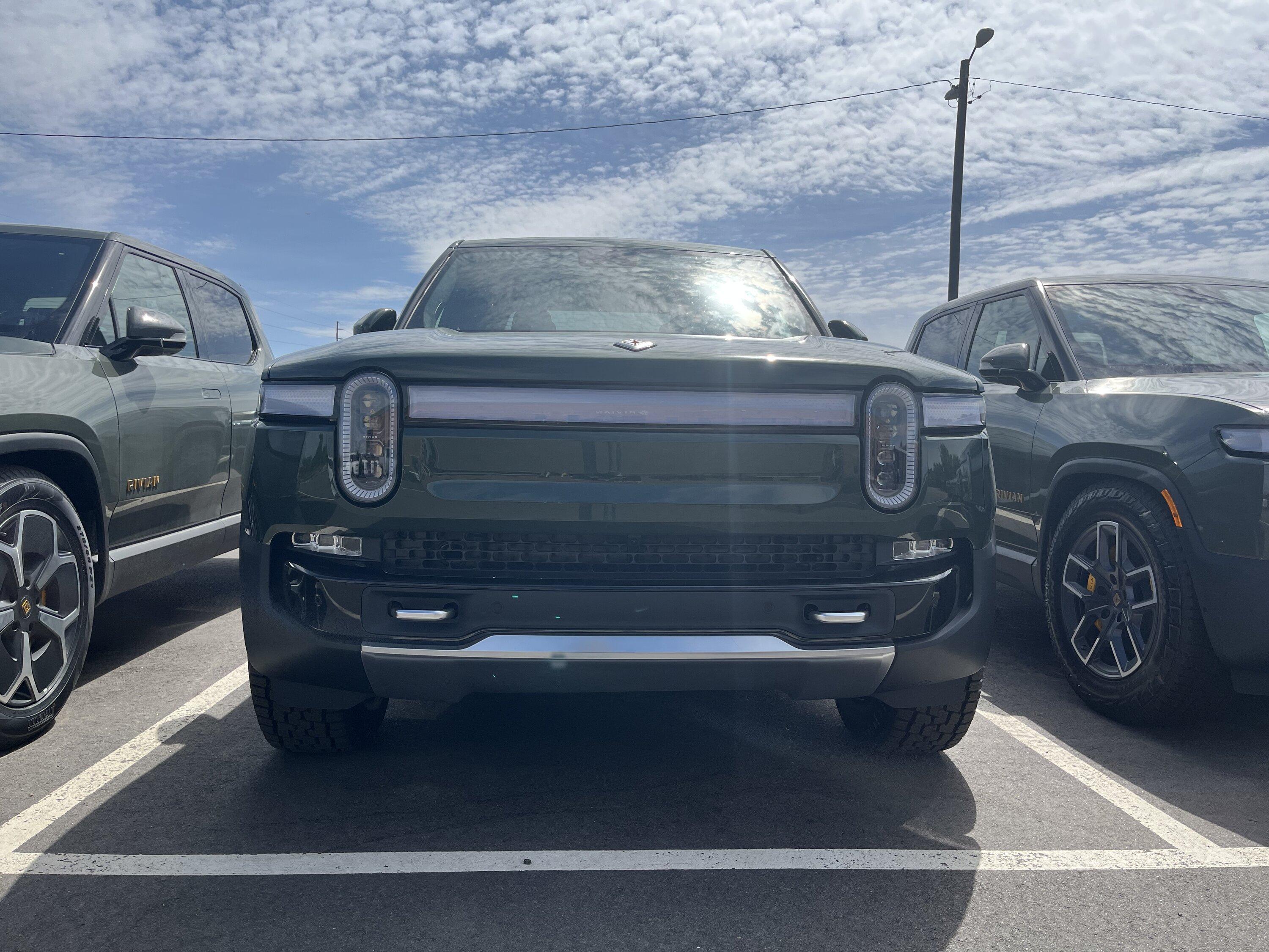 Rivian R1T R1S Another update from Denver Rivian Center F0E60580-DC10-4306-997B-73071E21E967