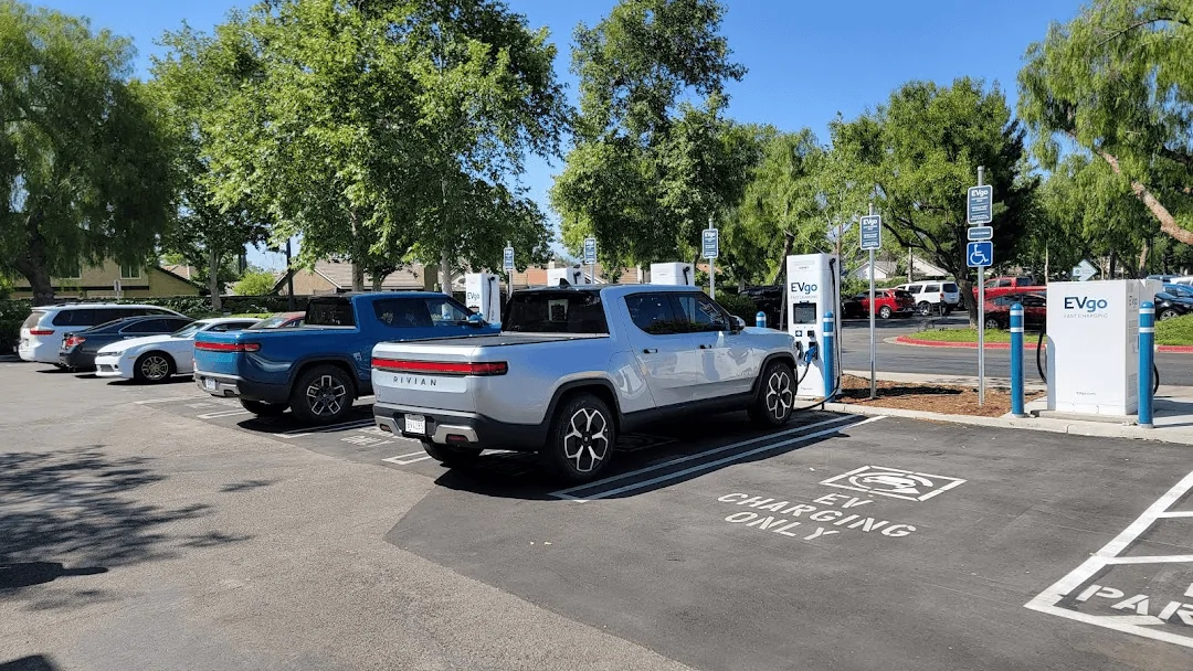 Rivian R1T R1S 4 Day Yosemite Trip in R1T 1653281087246