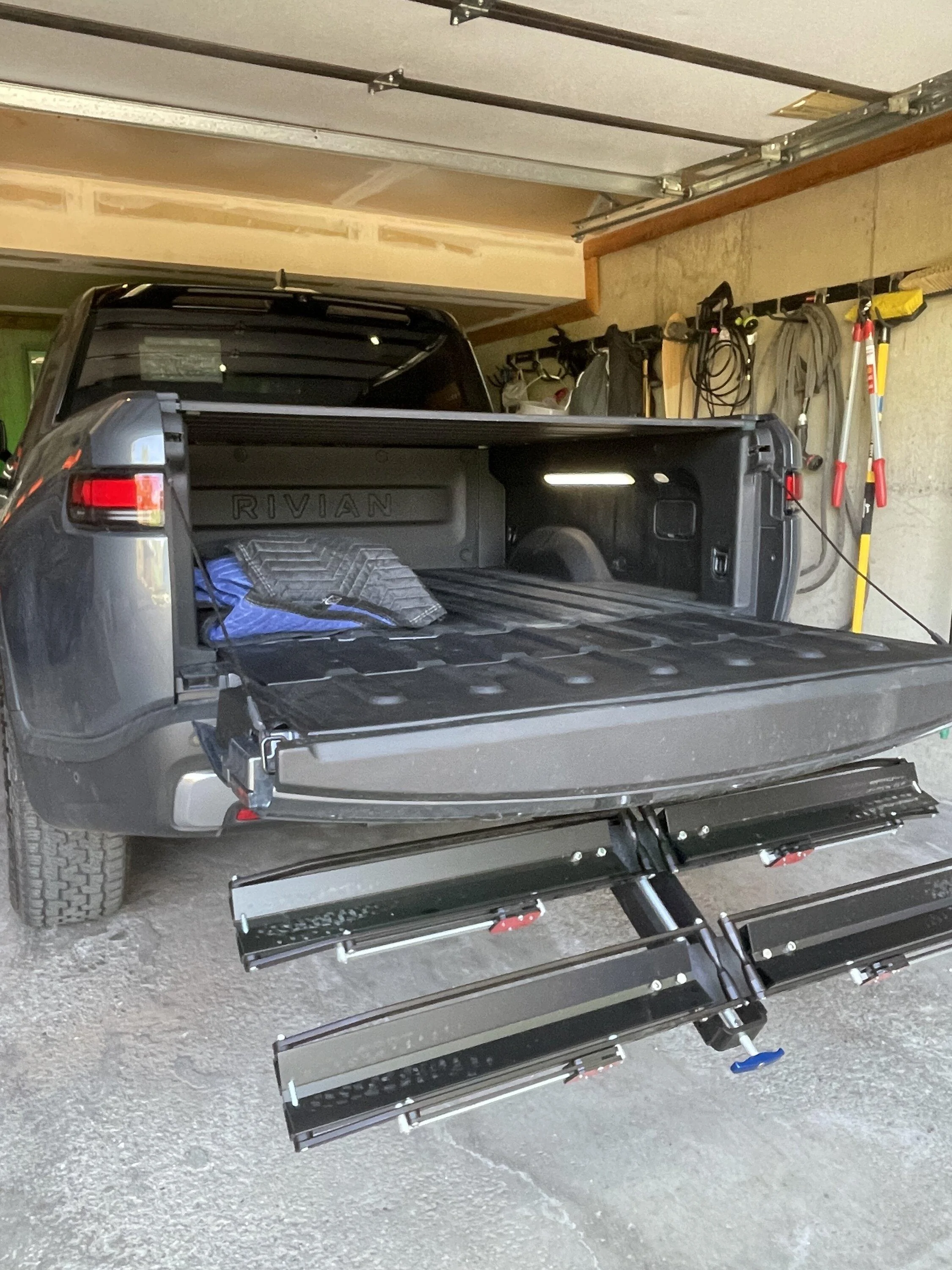 Rivian R1T R1S Bed mounted vs hitch mounted bike rack? CEBA9B7F-D08B-4550-B6E5-D4AE585F3D50