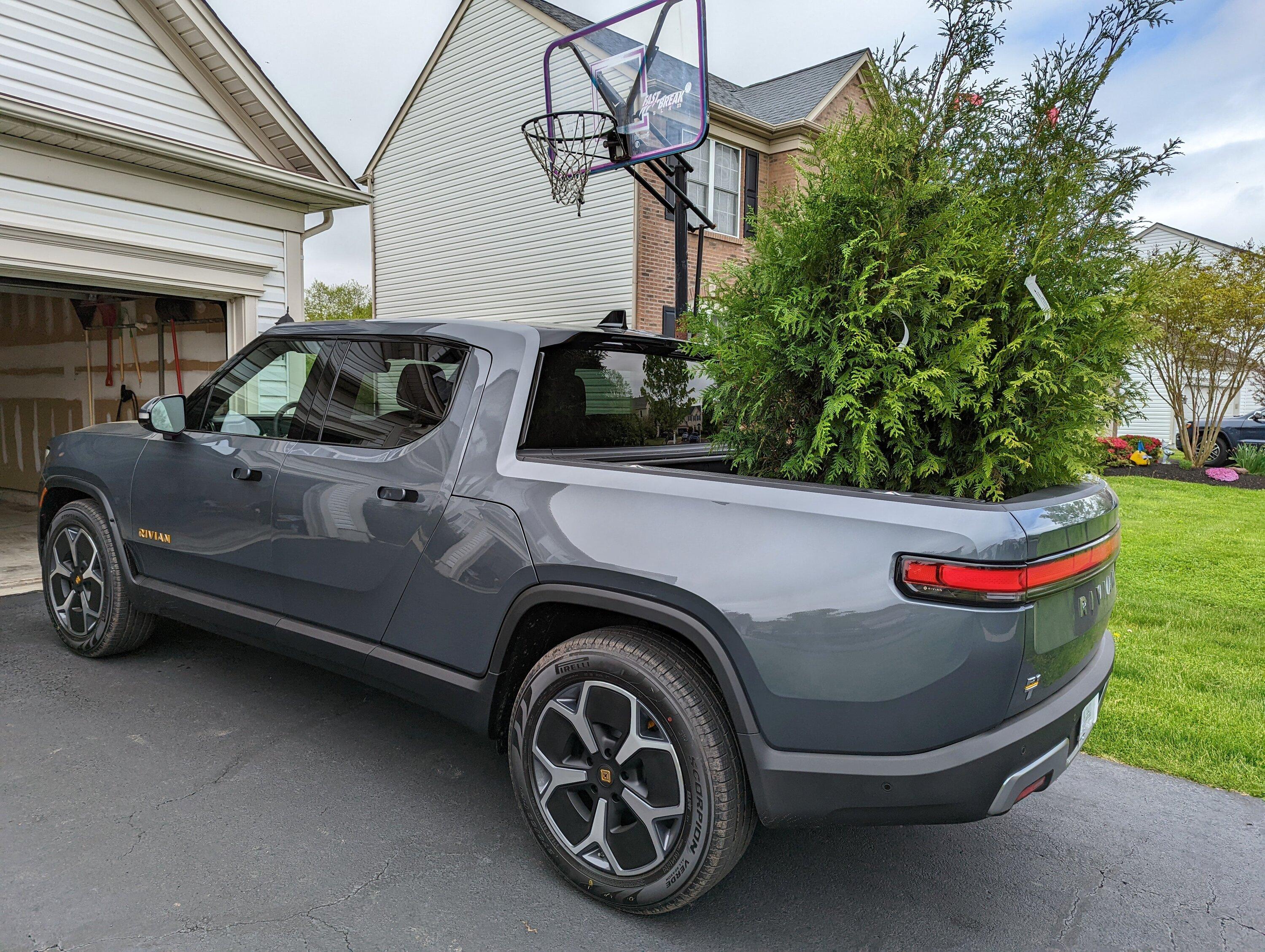Rivian R1T R1S El CAP GRANITE Rivian Photos PXL_20220513_172532750~2