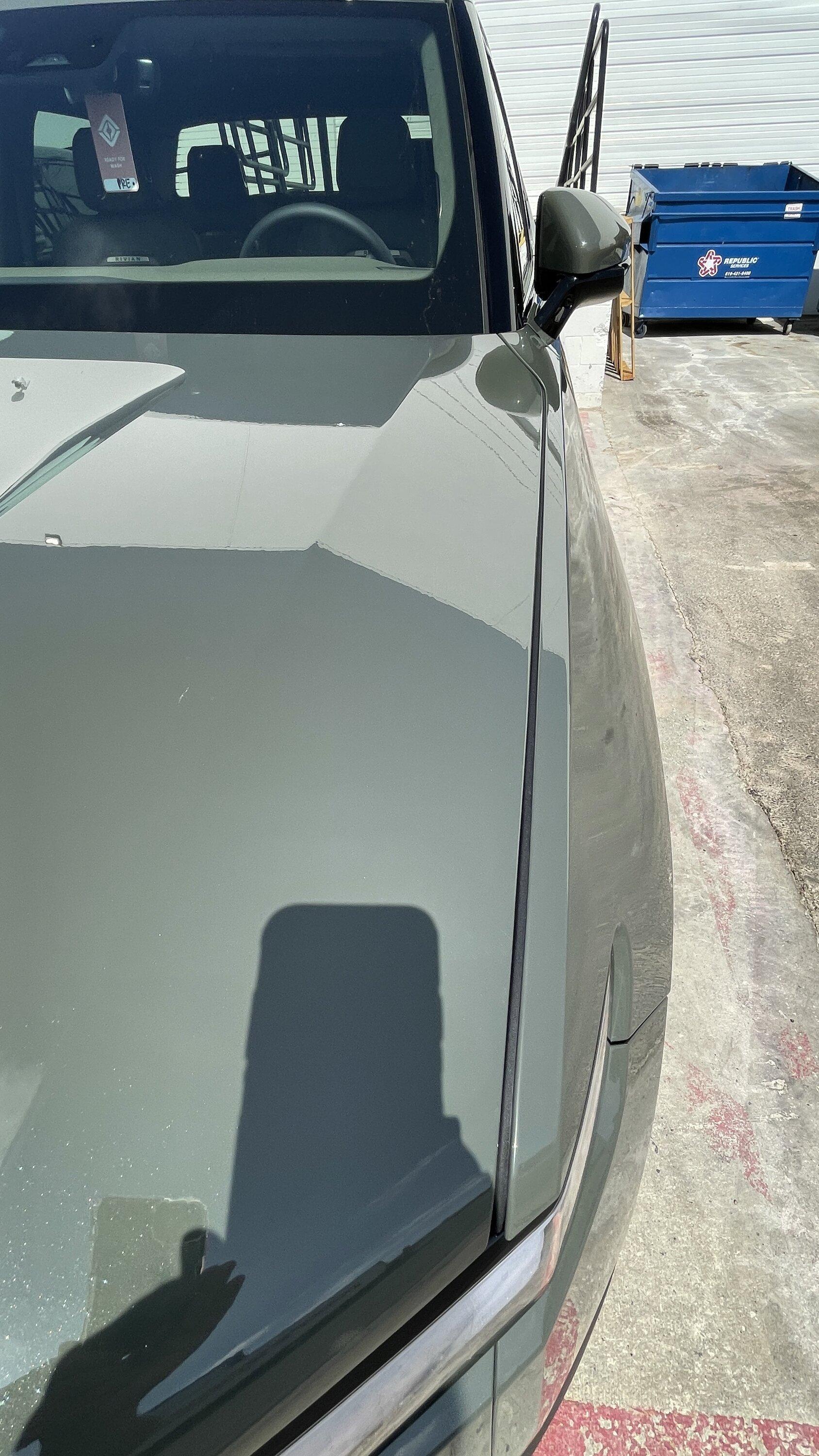 Rivian R1T R1S Pre-Delivery (pre-PDI) photos at service center - things to watch out for (+ look at underbody WITHOUT the Off-road Shield) PRE8