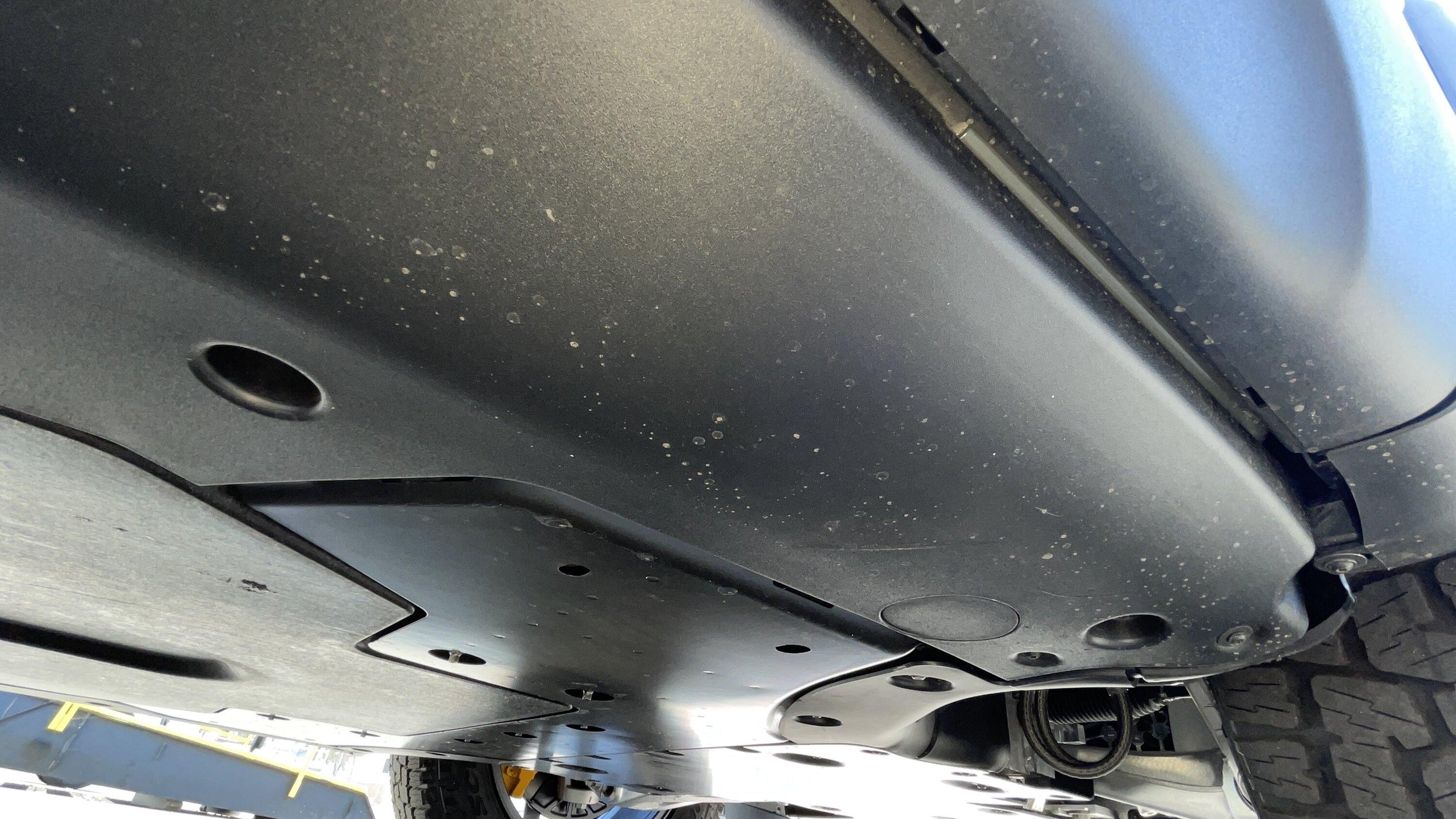 Rivian R1T R1S Pre-Delivery (pre-PDI) photos at service center - things to watch out for (+ look at underbody WITHOUT the Off-road Shield) PRE12