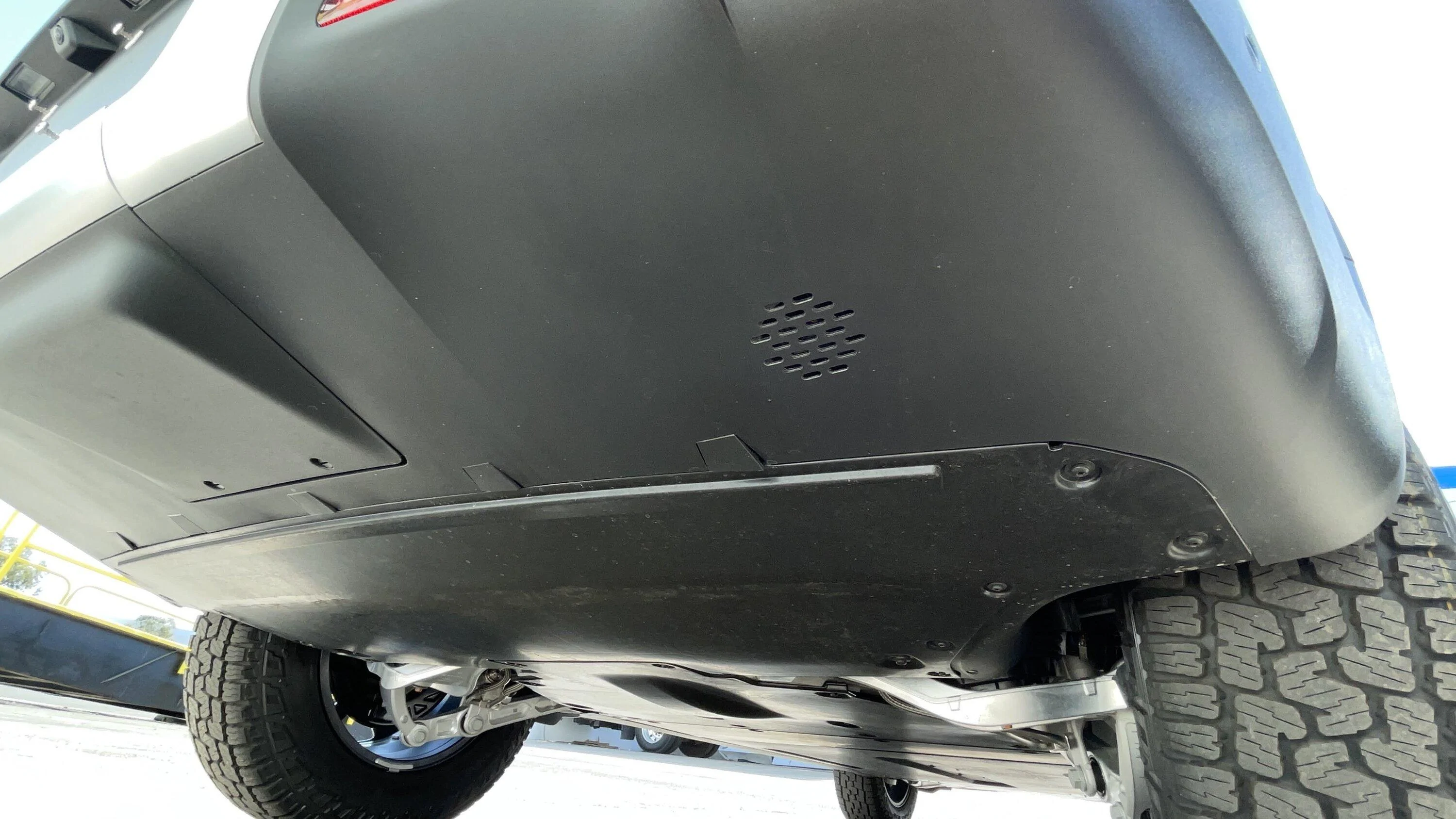 Rivian R1T R1S Pre-Delivery (pre-PDI) photos at service center - things to watch out for (+ look at underbody WITHOUT the Off-road Shield) PRE14