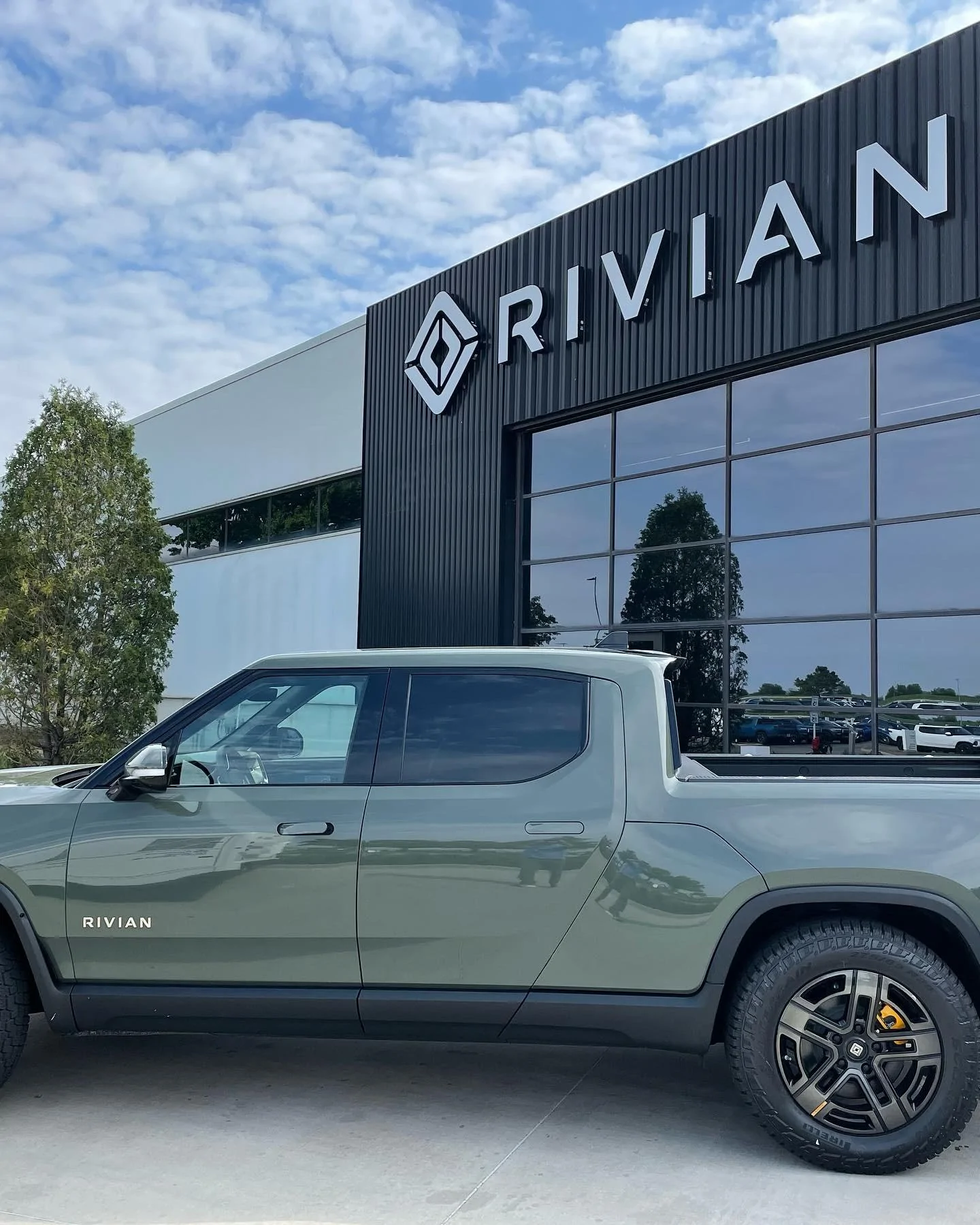 Rivian R1T R1S Road Trip: Normal to Portland after factory delivery pickup B79E7CEF-3D80-42A7-858A-71CE16DDB3F2