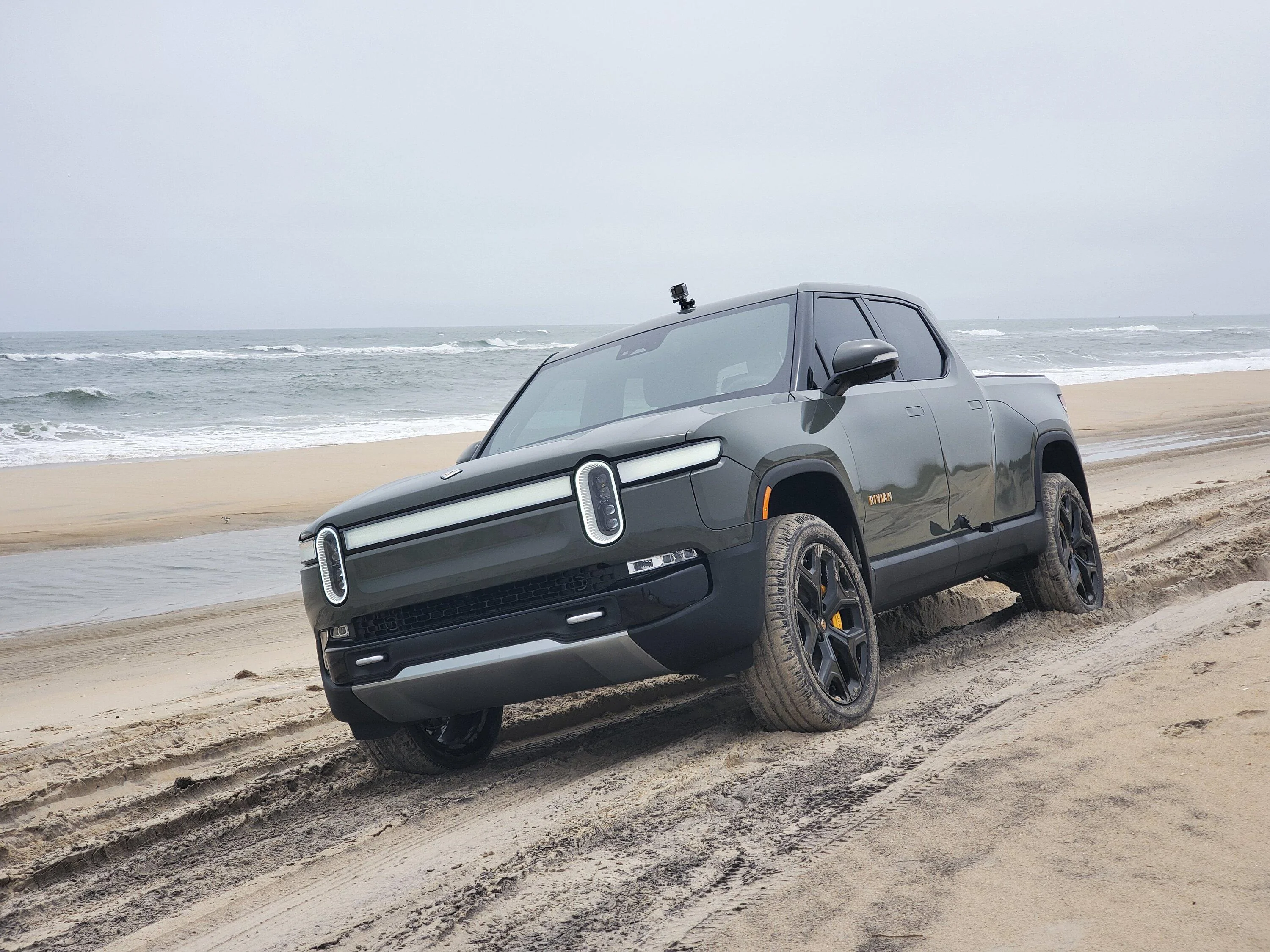 Rivian R1T R1S LAUNCH GREEN R1T Photos 20220525_120340