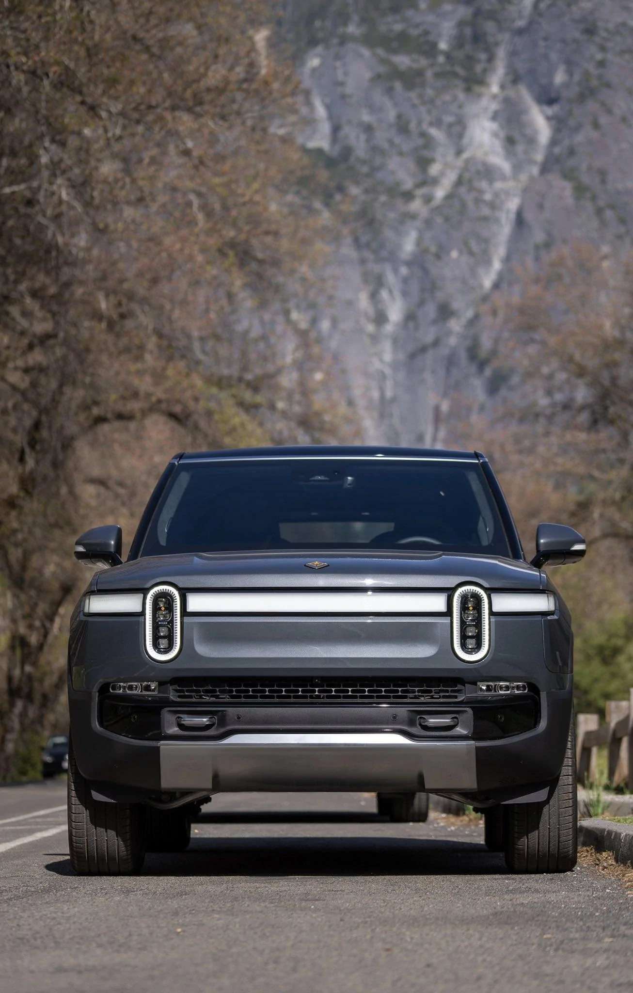 Rivian R1T R1S El CAP GRANITE Rivian Photos FToTukDX0AENHv