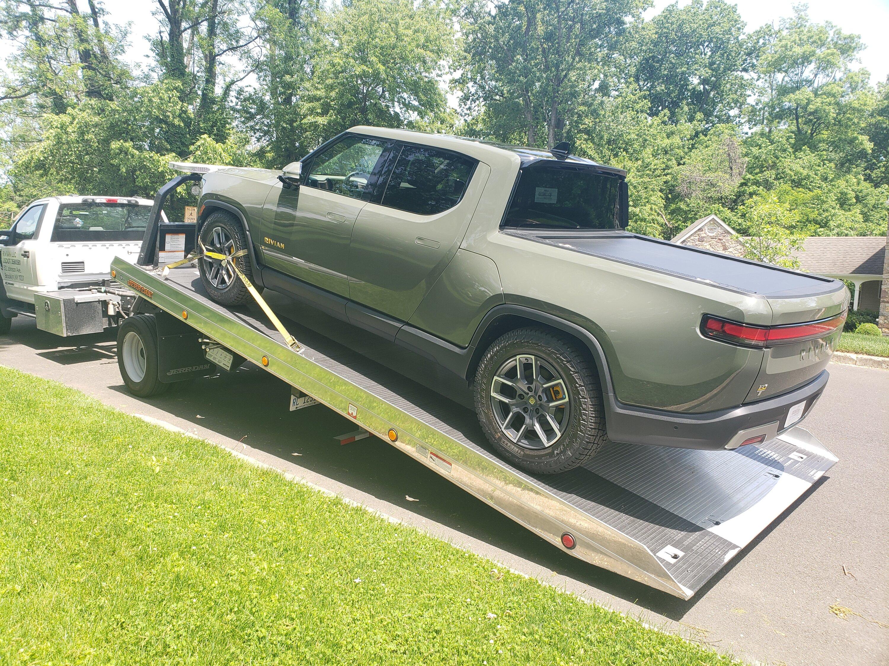Rivian R1T R1S Anyone with a good delivery experience? 20220523_130742