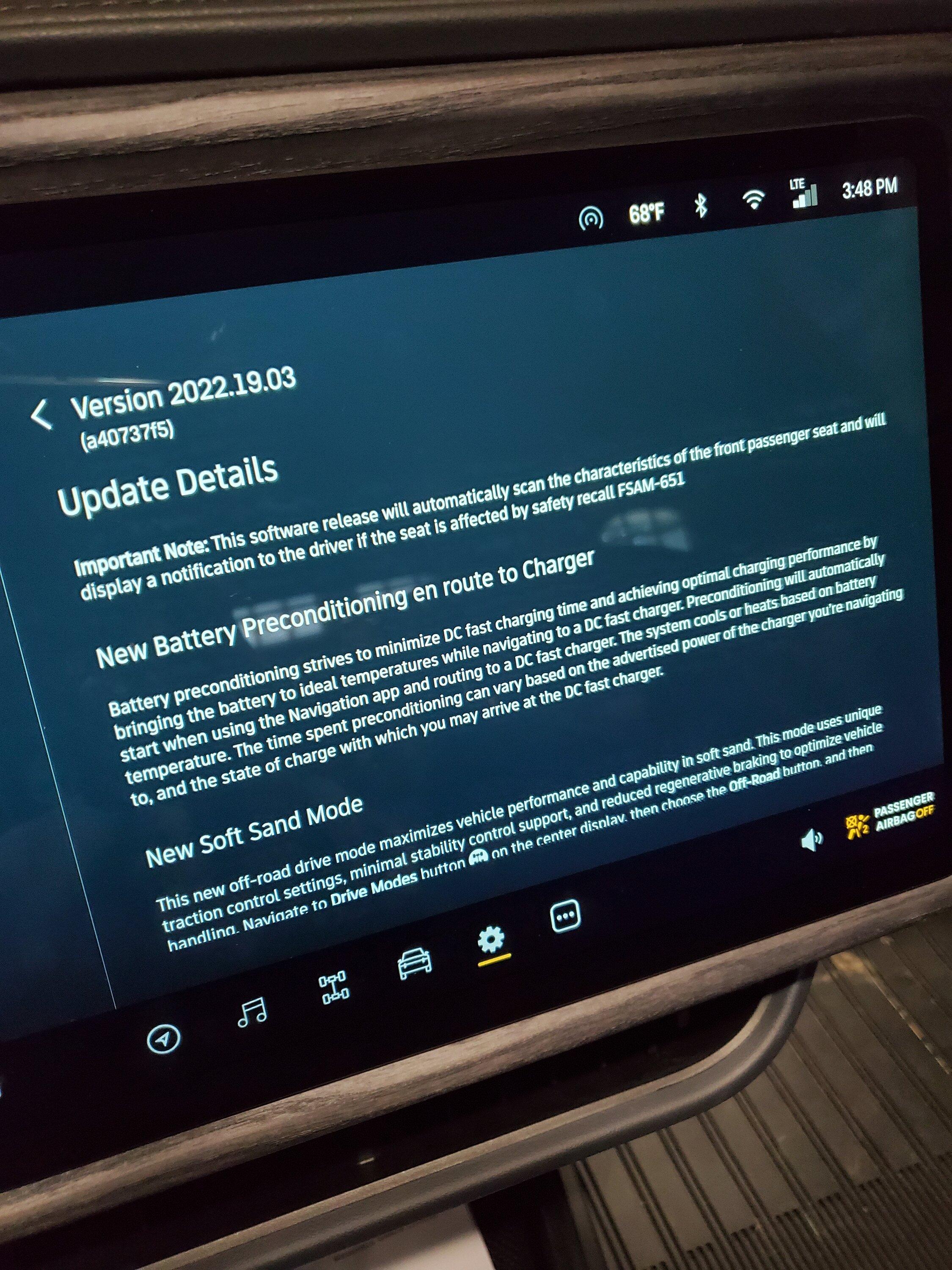 Rivian R1T R1S 2022.19.03 Software Update Released! -- Preconditioning, 12v Battery Drain Fix, Soft Sand Mode + More 16536916970254685901685534704438