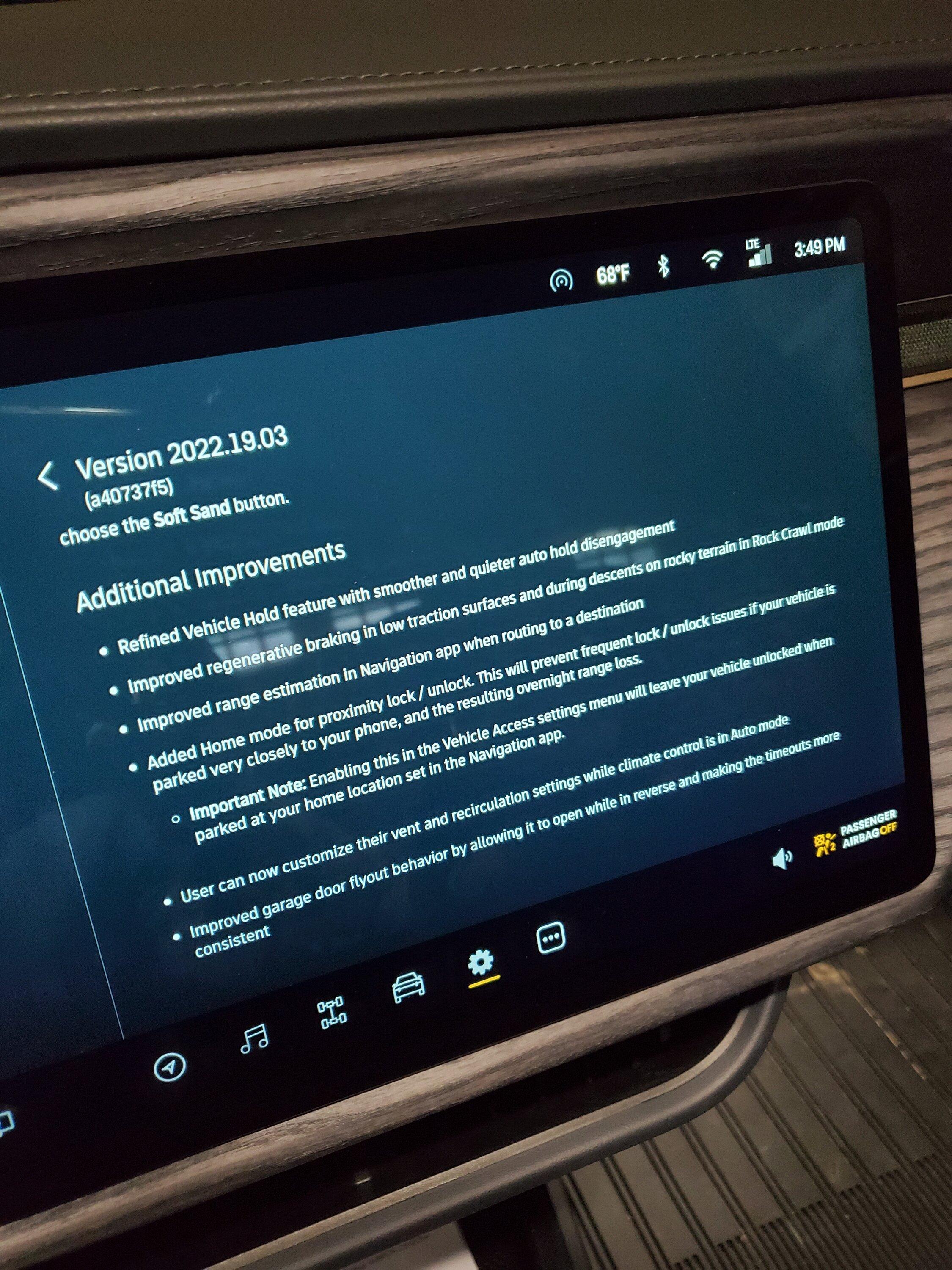 Rivian R1T R1S 2022.19.03 Software Update Released! -- Preconditioning, 12v Battery Drain Fix, Soft Sand Mode + More 16536917373445509616090029983828