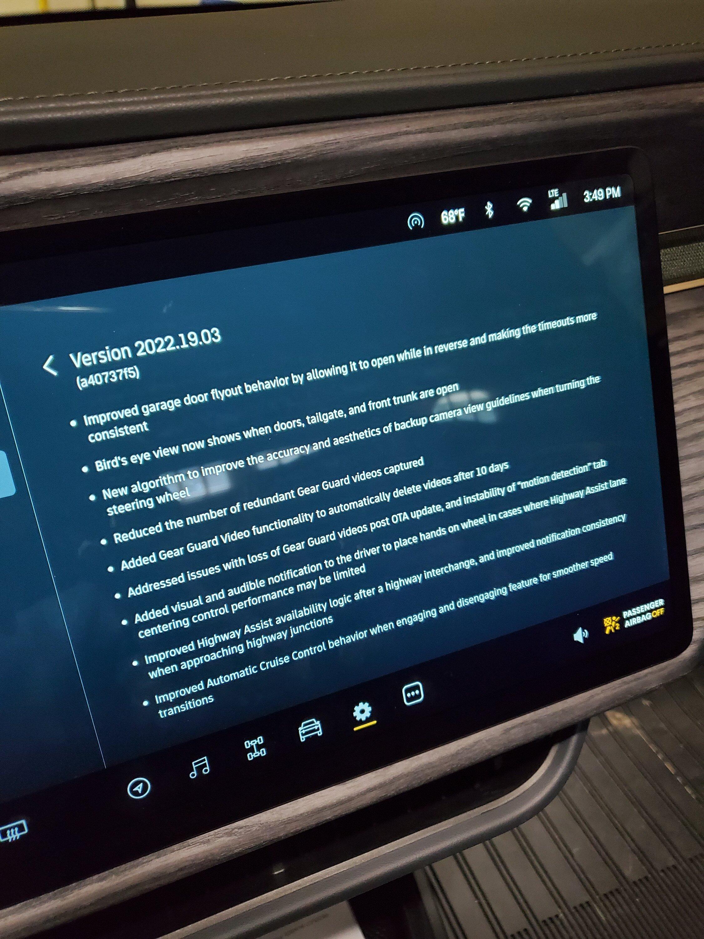 Rivian R1T R1S 2022.19.03 Software Update Released! -- Preconditioning, 12v Battery Drain Fix, Soft Sand Mode + More 16536917520186718499530605778480-