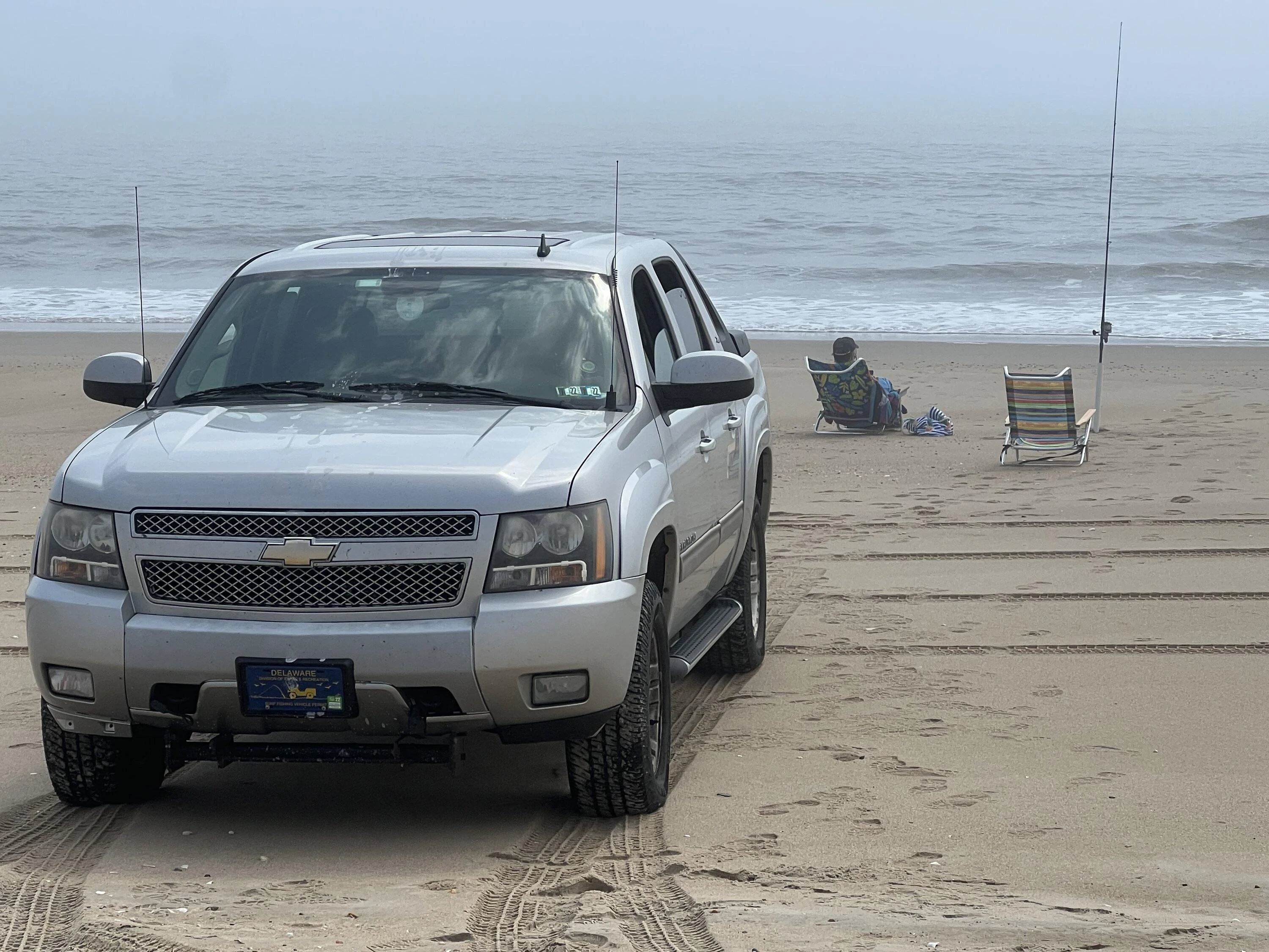 Rivian R1T R1S Introducing Rivian Soft Sand Mode - Demo on R1S 09D15C6D-1D81-4214-9A81-E8213BB37E6A