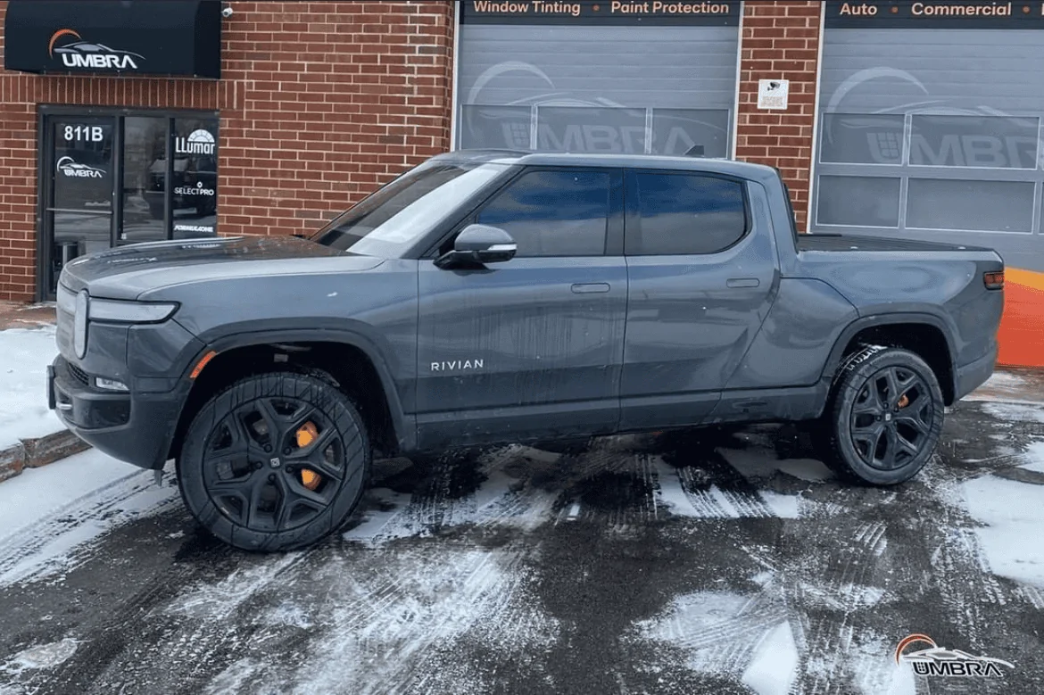 Rivian R1T R1S Glacier White/Forest Edge Picture Request 78A0F379-AE59-4B00-A06F-A2FD718210F1