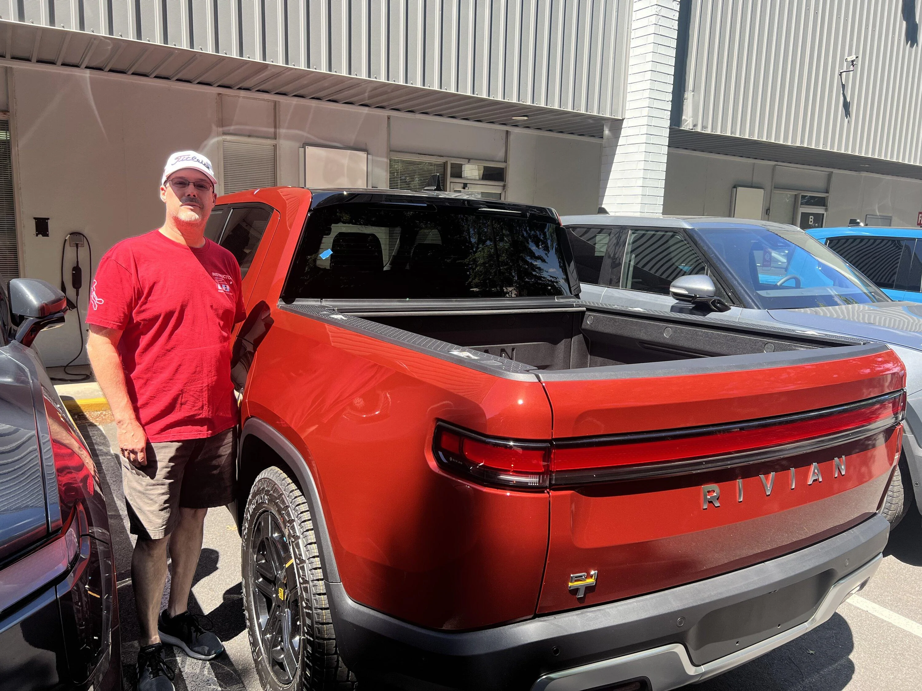 Rivian R1T R1S RED CANYON Rivian Photos 00233CC2-0E19-4304-884B-DC460B7A12AD