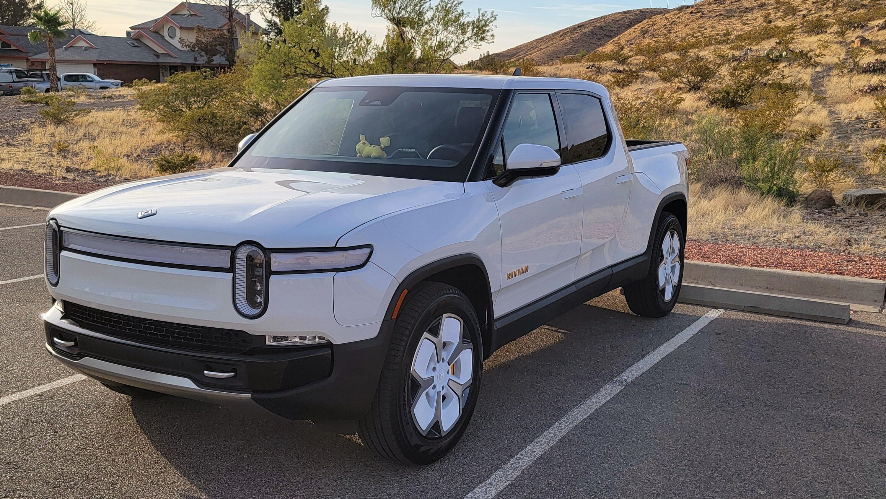 Rivian R1T R1S Introductions! Drop in and say hello new and old members... 20220528_190640