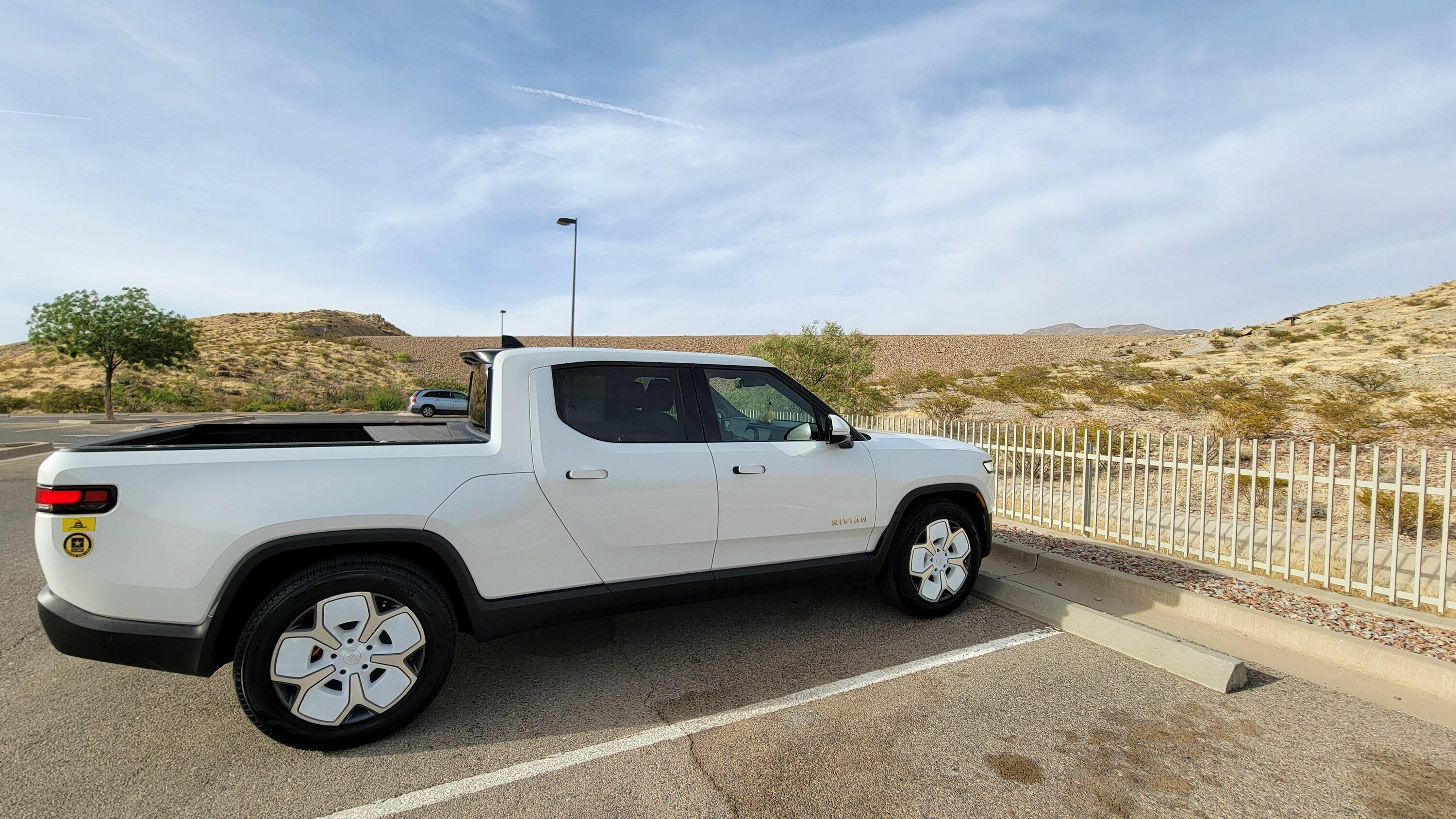 Rivian R1T R1S Ask us Rivian R1T owners ANYTHING [AMA]! 20220528_180250