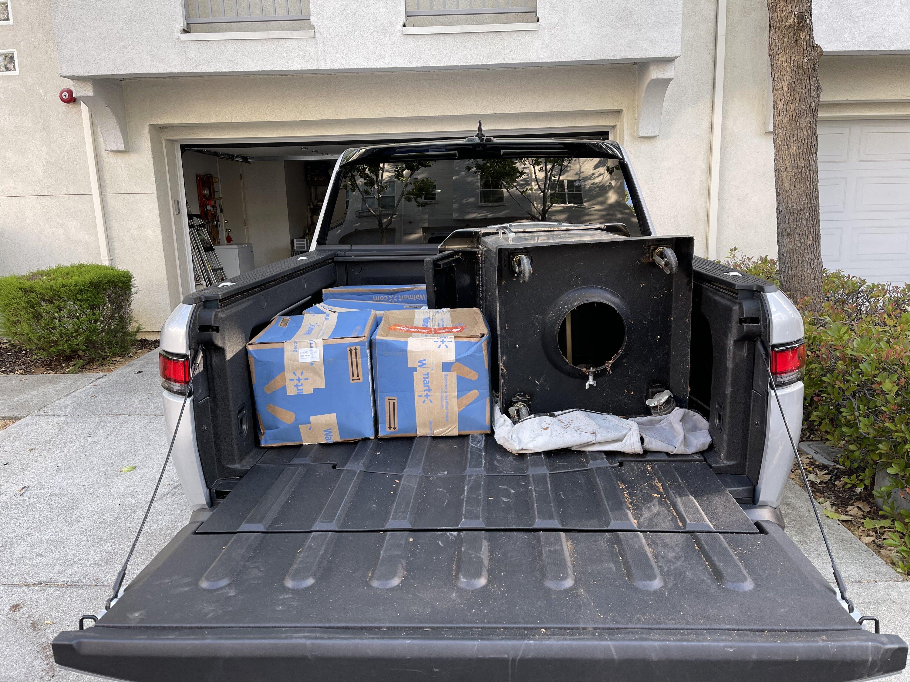 Rivian R1T R1S T-0: Received my new truck. First impressions. F2CEB528-8F6E-40F8-B07E-C3C4BD8B2D2A