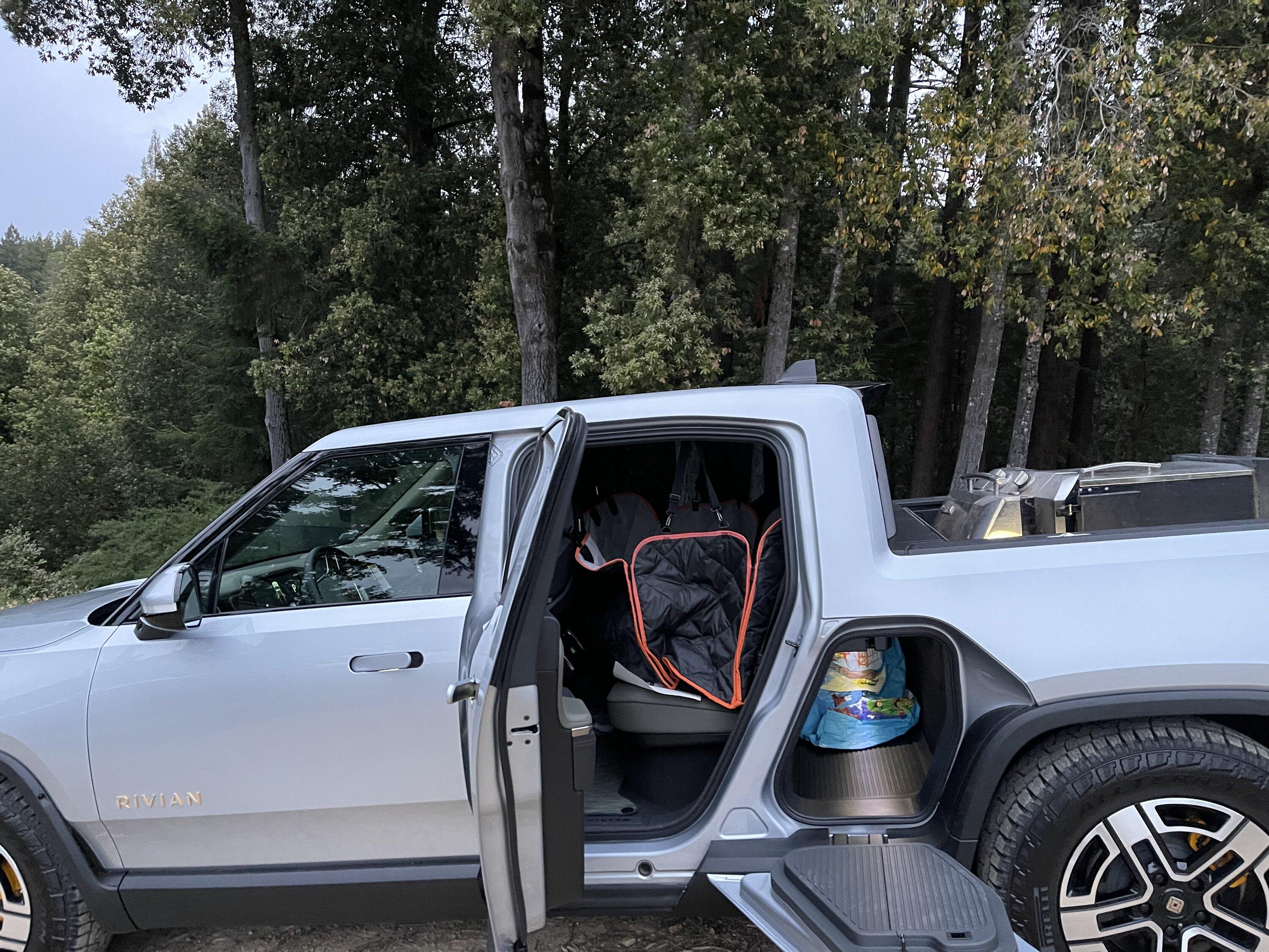 Rivian R1T R1S T-0: Received my new truck. First impressions. C2DBD650-6C48-4DA1-AD63-378206BAB87A