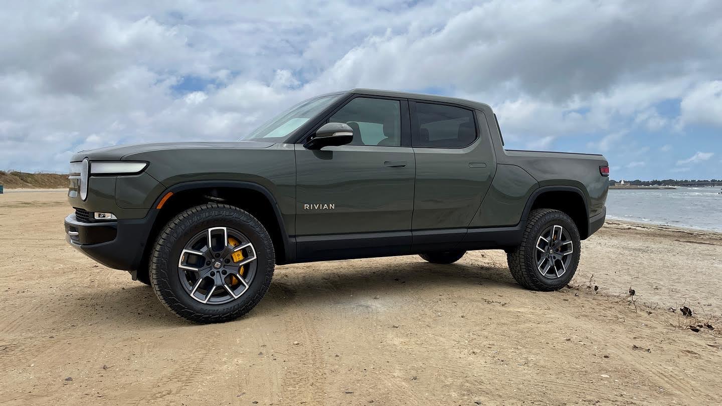 Rivian R1T R1S R1T LE LG FE group 50DB34BF-9948-41C5-A225-6B70EC5D22A4