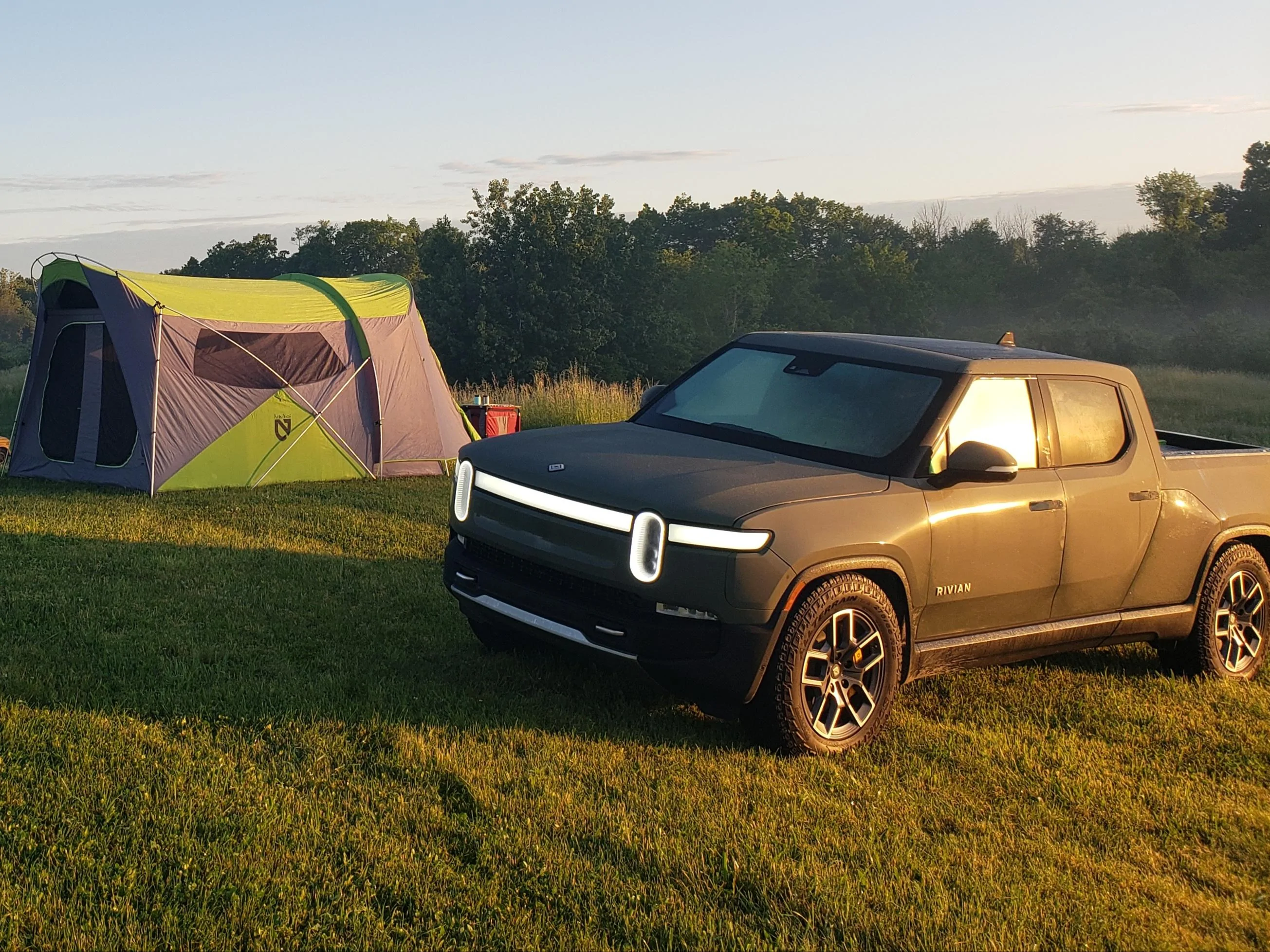 Rivian R1T R1S LAUNCH GREEN R1T Photos 20220530_132039