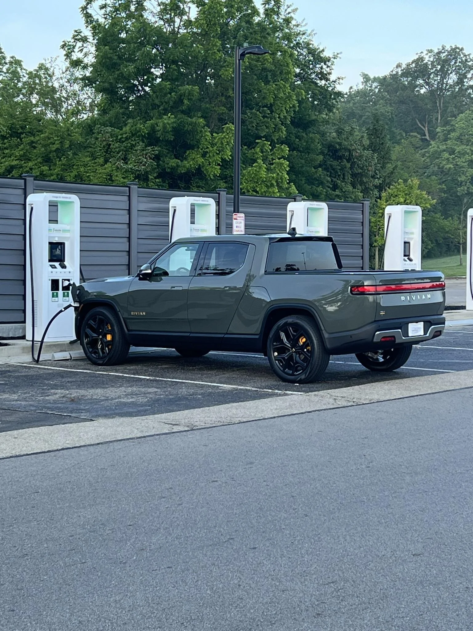 Rivian R1T R1S LAUNCH GREEN R1T Photos Riv 2