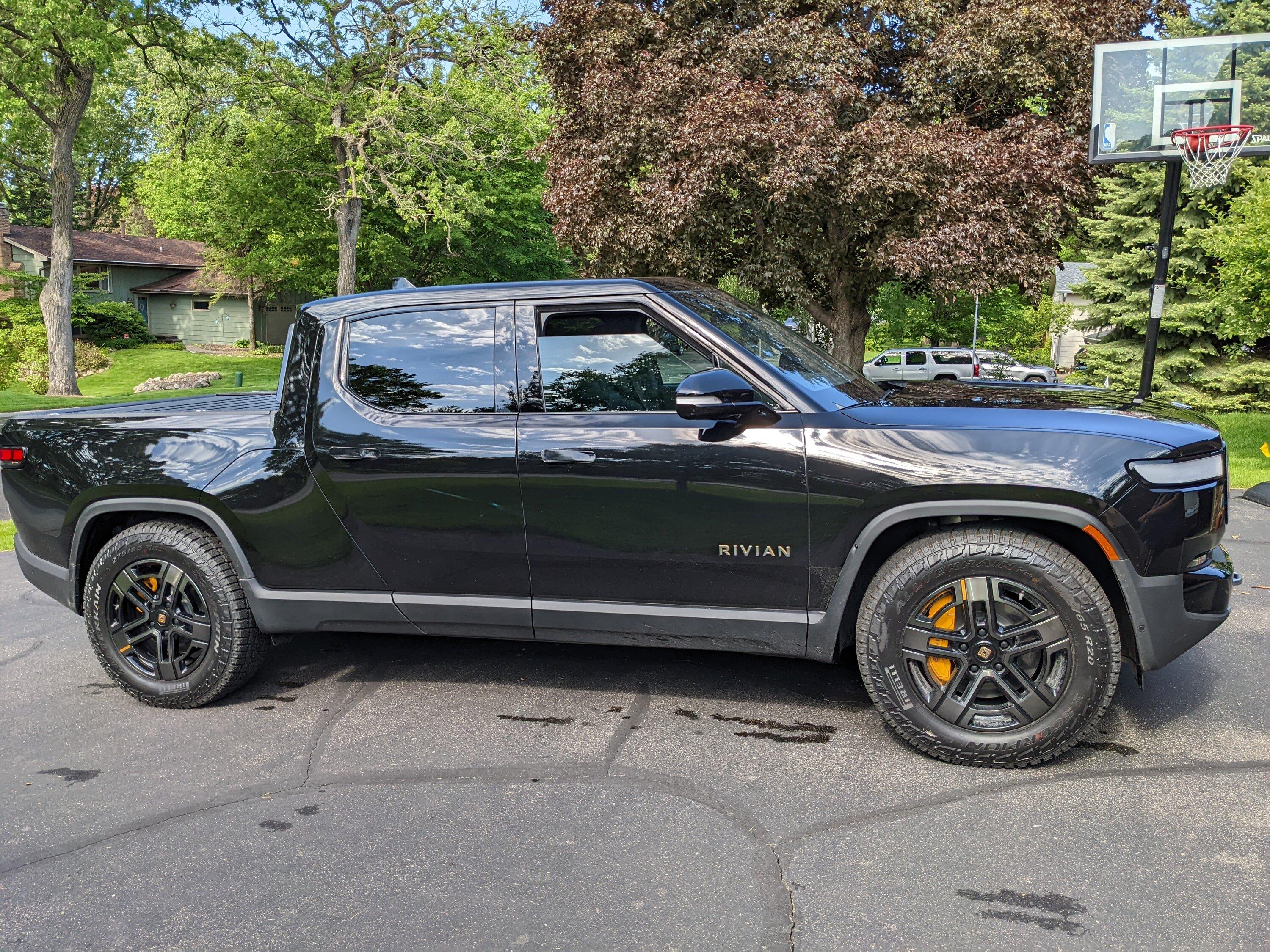 Rivian R1T R1S Minnesota Pre Orders PXL_20220528_144132077