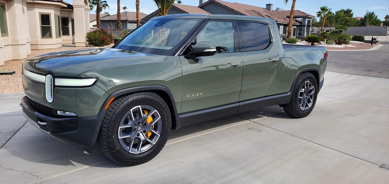 Rivian R1T R1S LAUNCH GREEN R1T Photos 285129663_10161120382286980_8328724266343083292_n