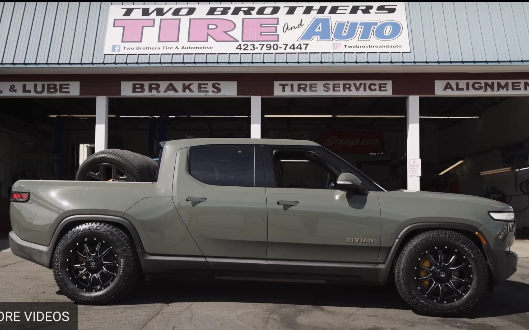Rivian R1T R1S Aftermarket Wheels Installed on R1T... 28676022-CF41-4D52-B143-E68C547C6F5D