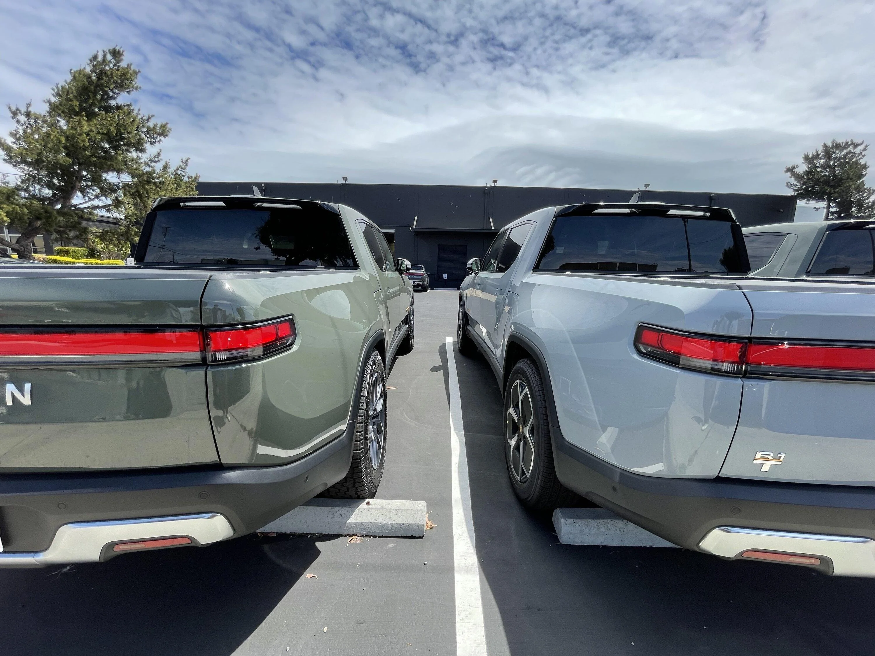 Rivian R1T R1S Delivery Status Hacks 12F6E6ED-780C-4679-B8B4-B0549A621275