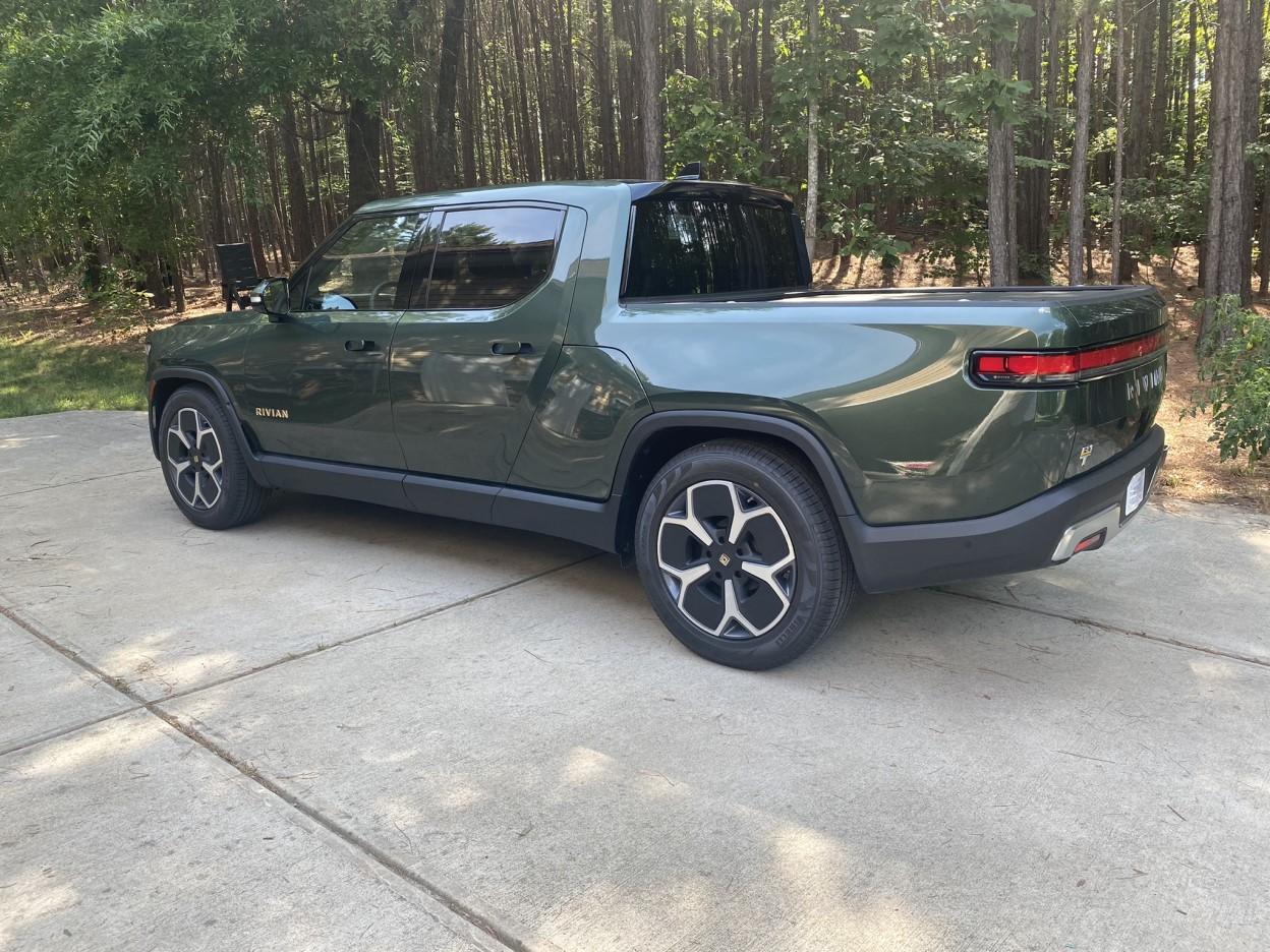 Rivian R1T R1S May/June Deliveries Thread side