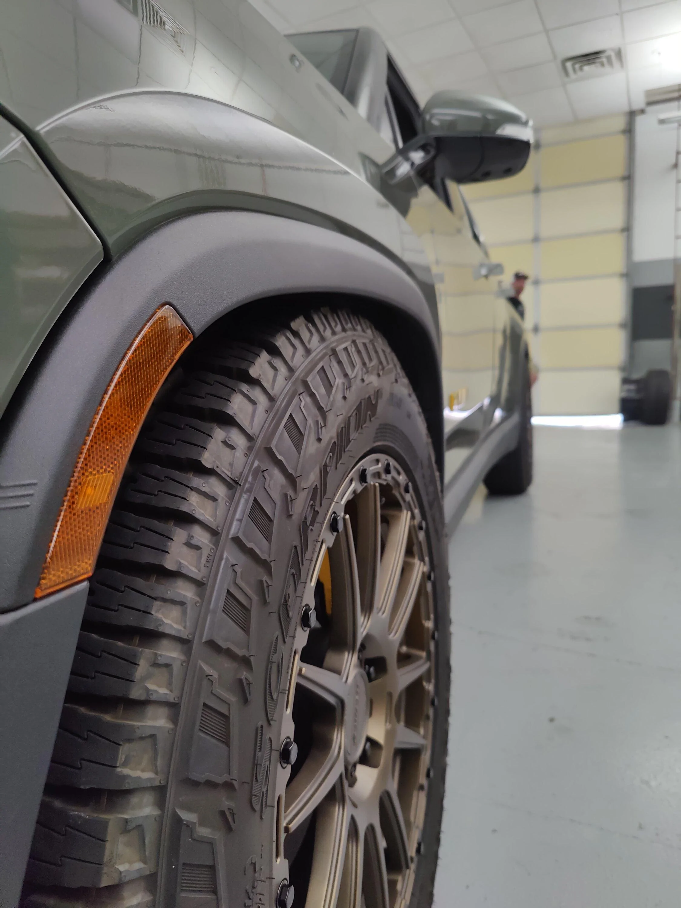 Rivian R1T R1S R1T 20" AT Wheel Weight, Specs, Offset, Bolt Pattern, Construction IMG20220603161032