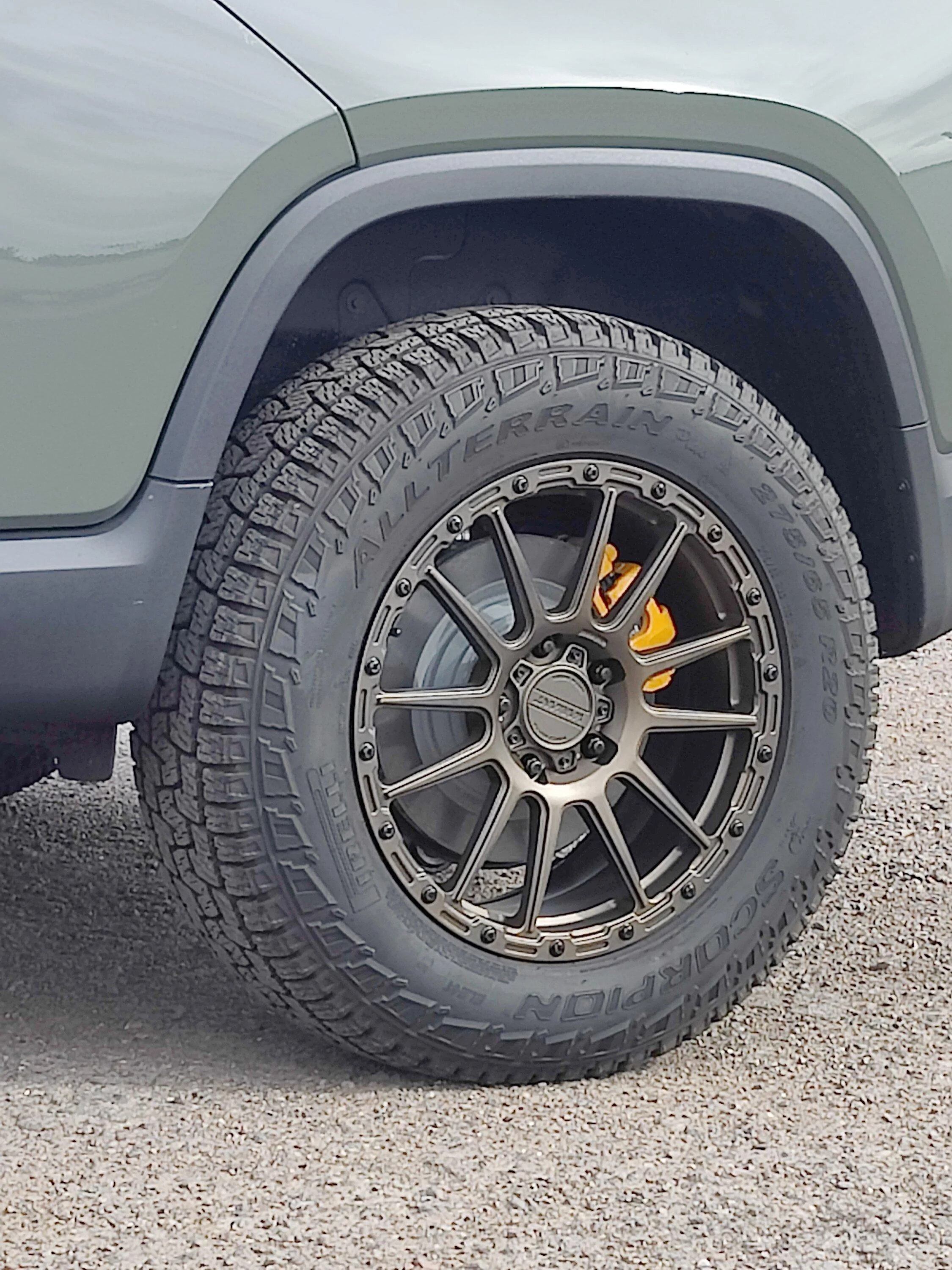 Rivian R1T R1S R1T 20" AT Wheel Weight, Specs, Offset, Bolt Pattern, Construction IMG20220603161807