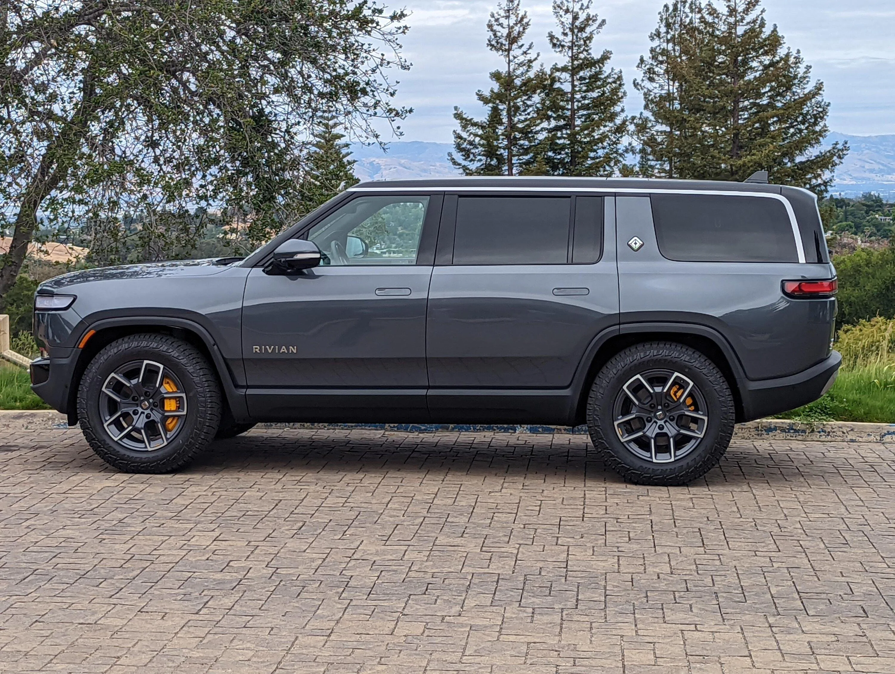 Rivian R1T R1S El CAP GRANITE Rivian Photos 1zm9q7dhmo391