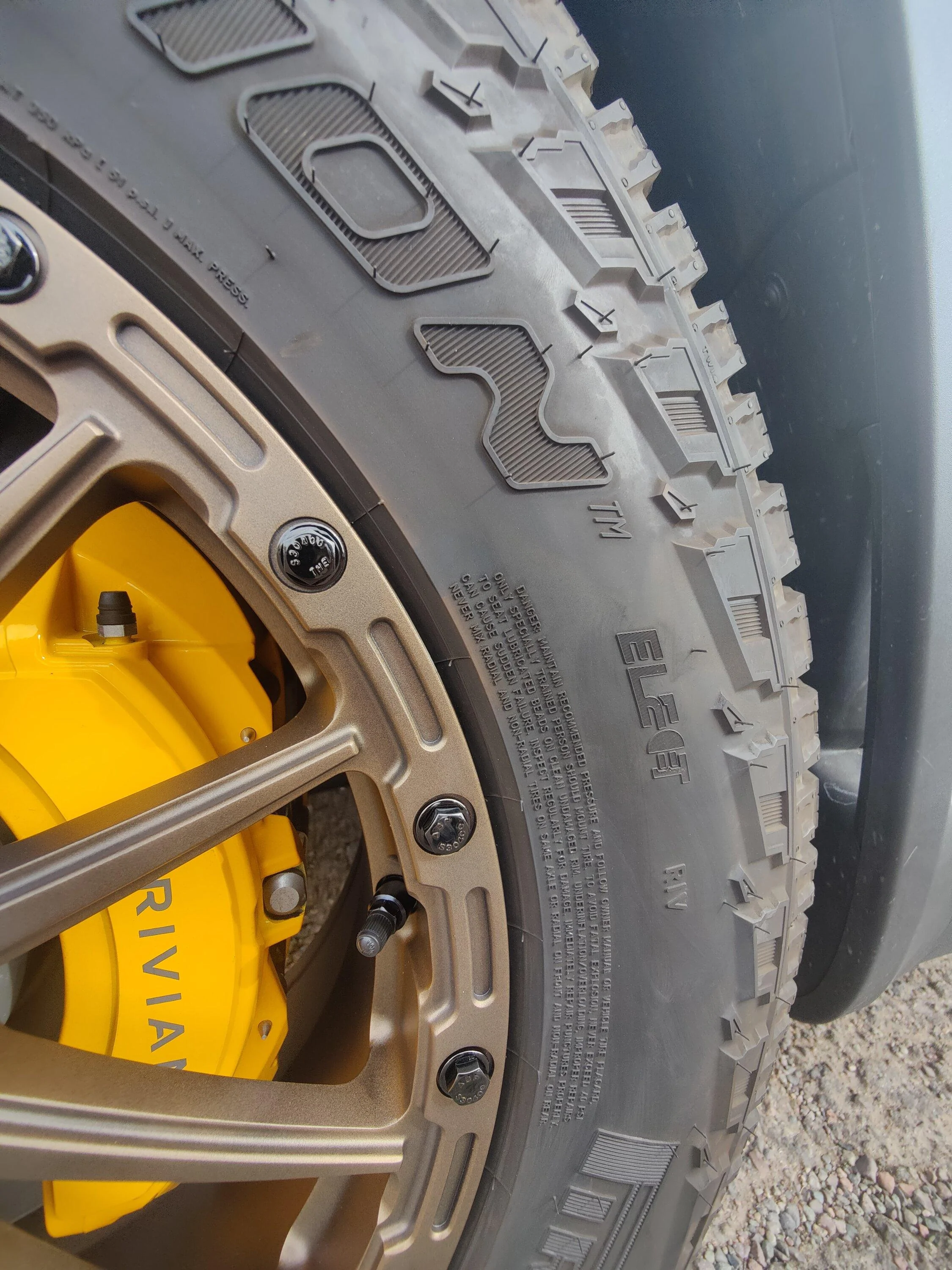Rivian R1T R1S $3500 for Black Rims on Launch Edition is too much - after market options? IMG20220603163222