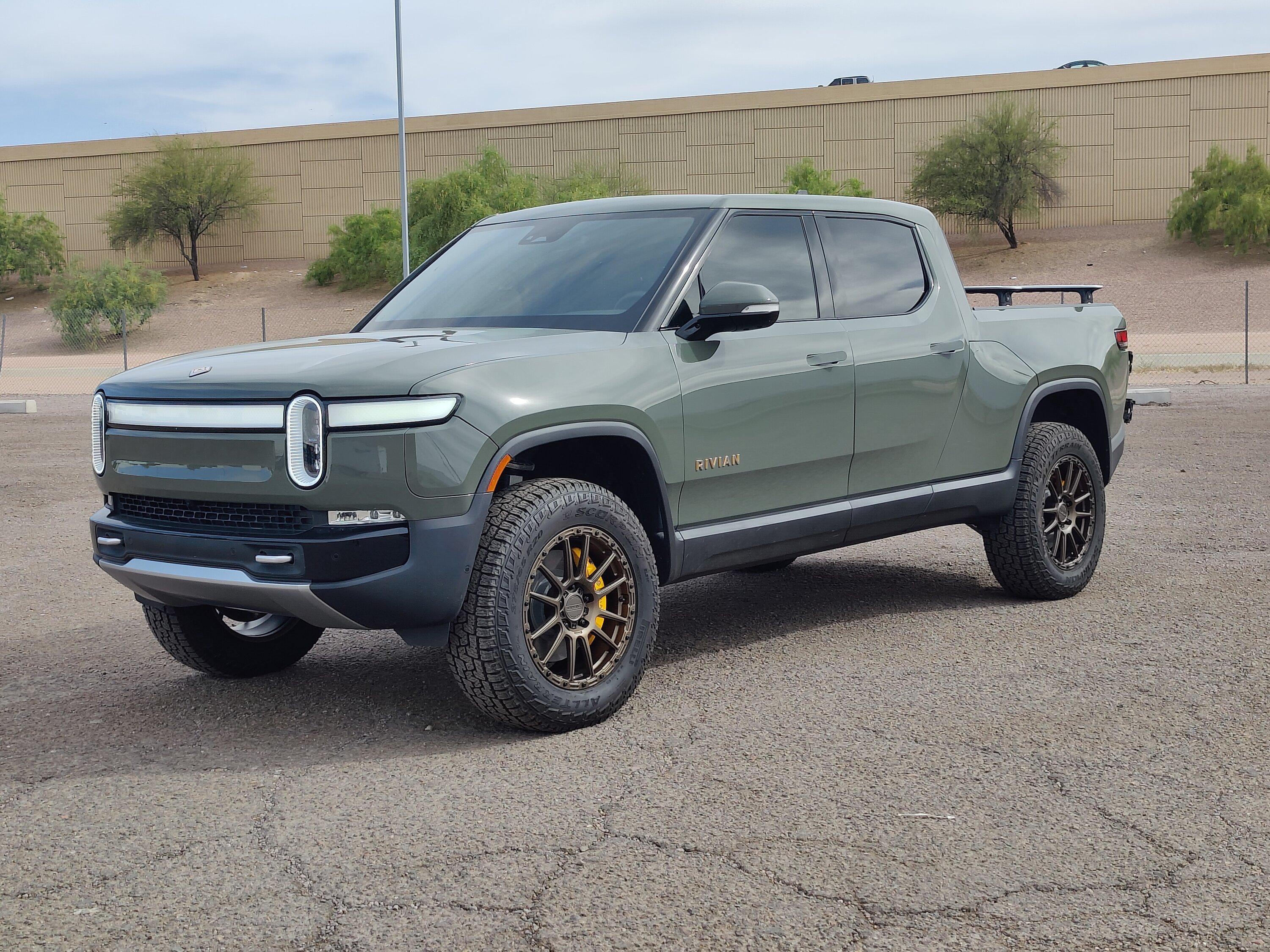 Rivian R1T R1S $3500 for Black Rims on Launch Edition is too much - after market options? IMG20220603162139