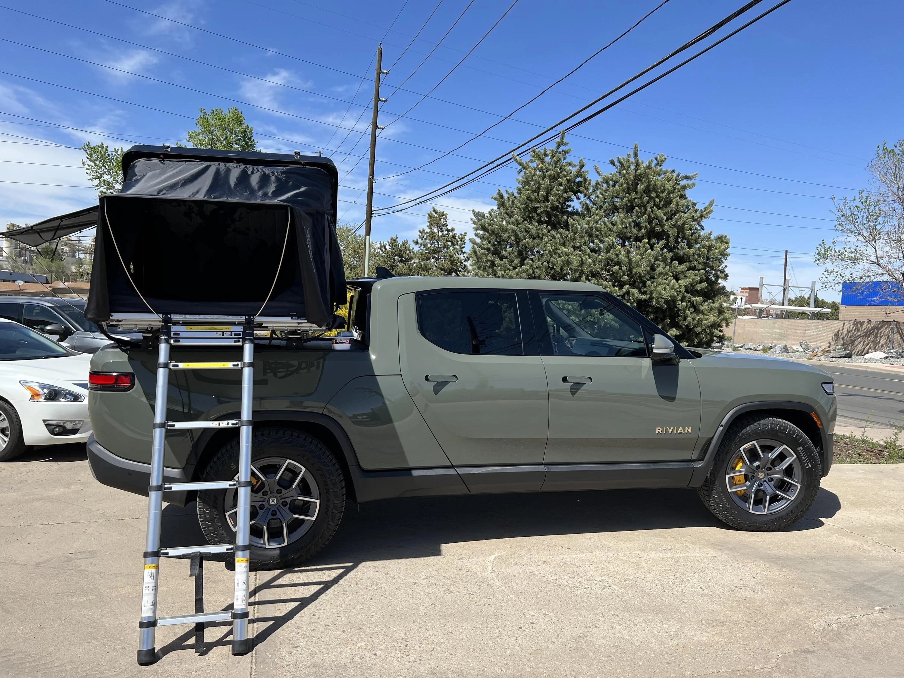 Rivian R1T R1S Roofnest Condor XL on an R1T Roof? gyk7xj20zry81