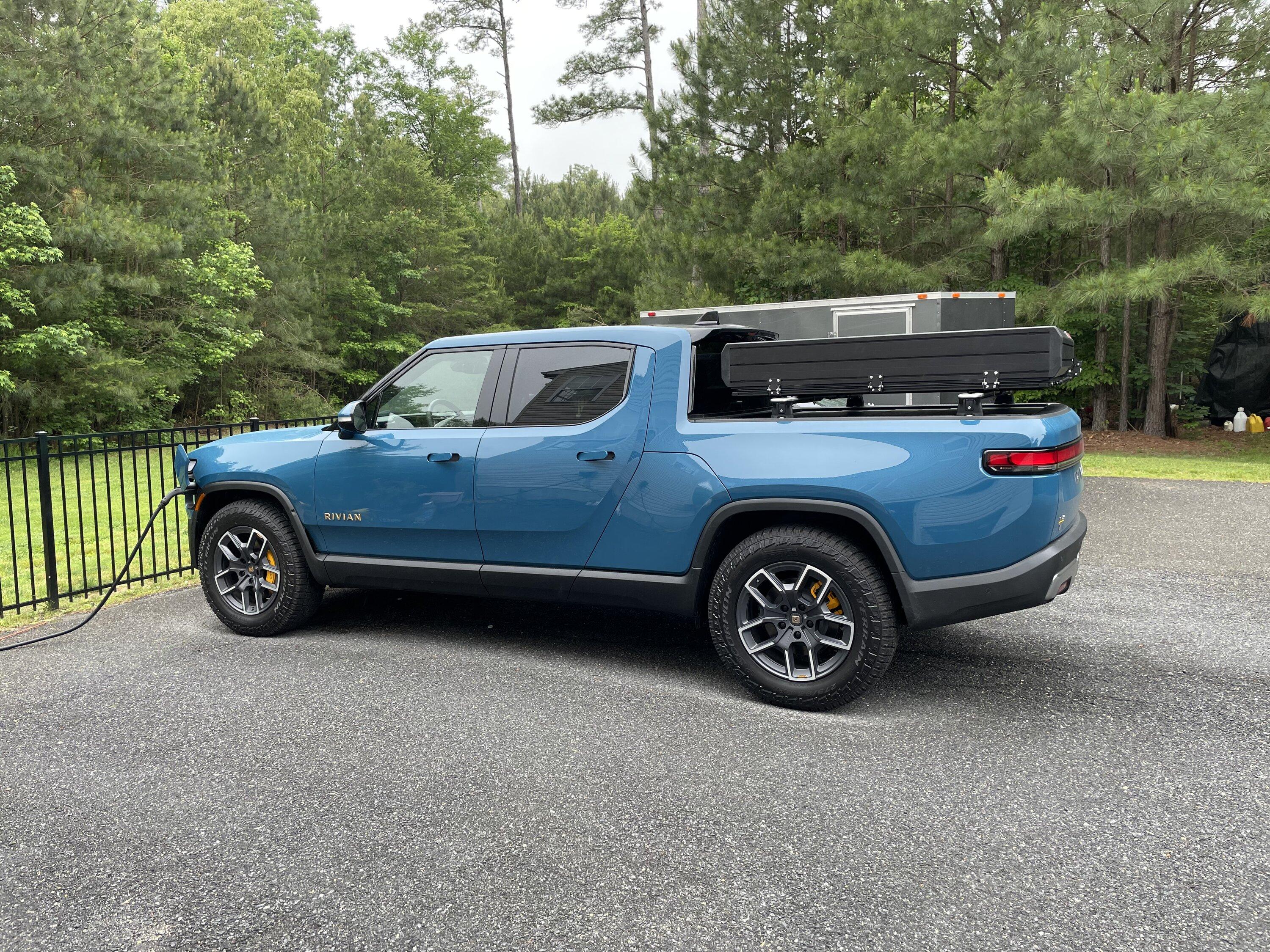 Rivian R1T R1S Roofnest Condor XL on an R1T Roof? IMG_3174