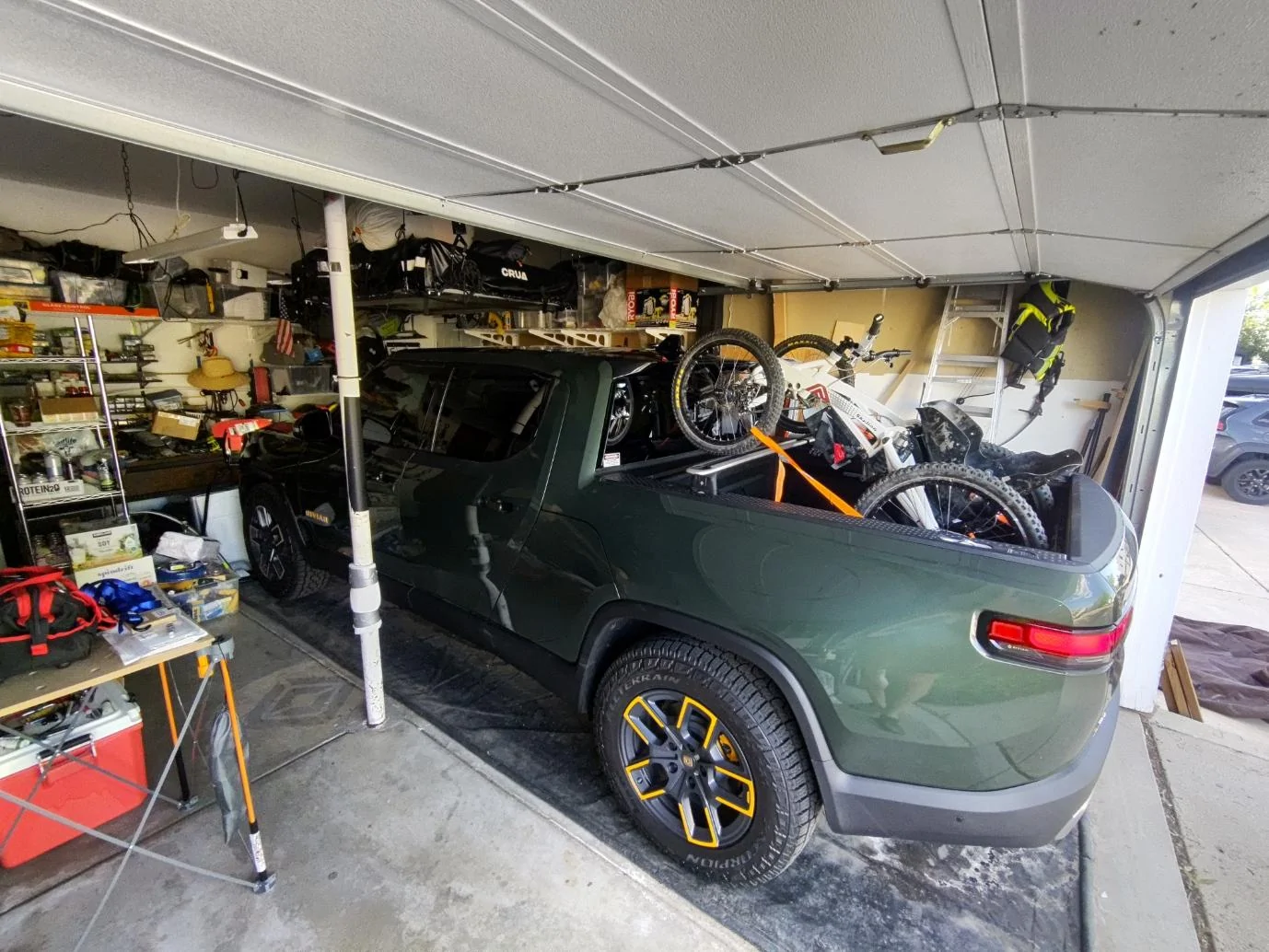 Rivian R1T R1S Bed mounted vs hitch mounted bike rack? IMG_20220607_182457