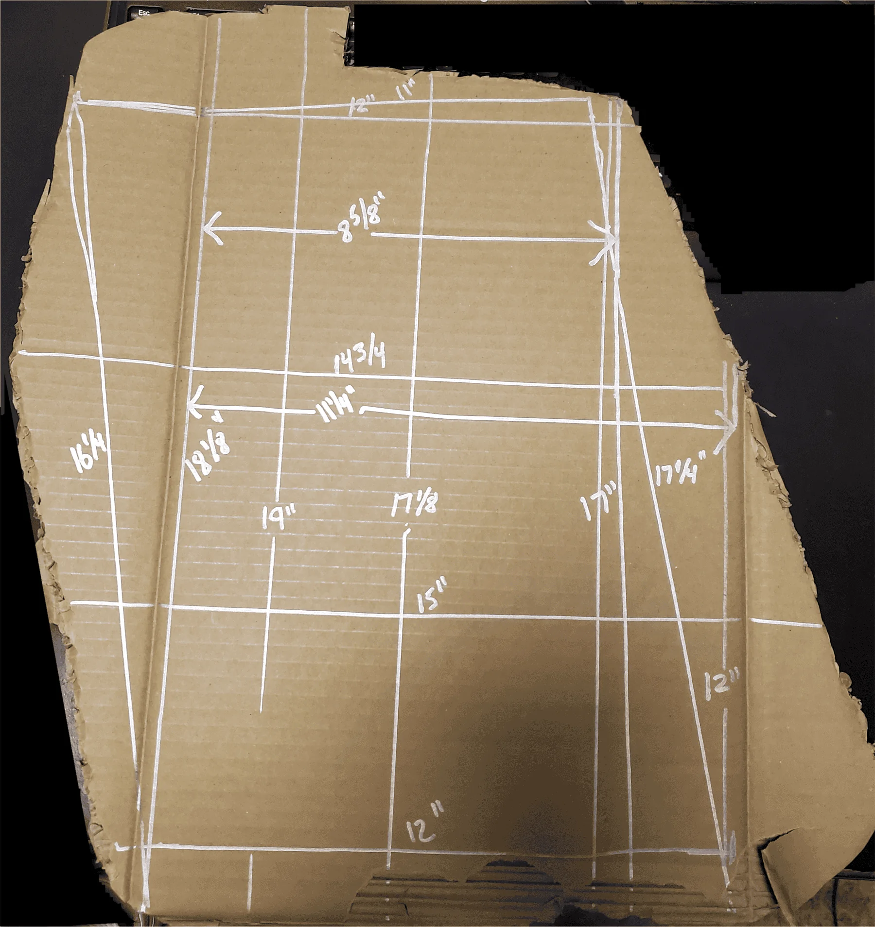 Rivian R1T R1S Gear Tunnel Dimensions 1654684549418