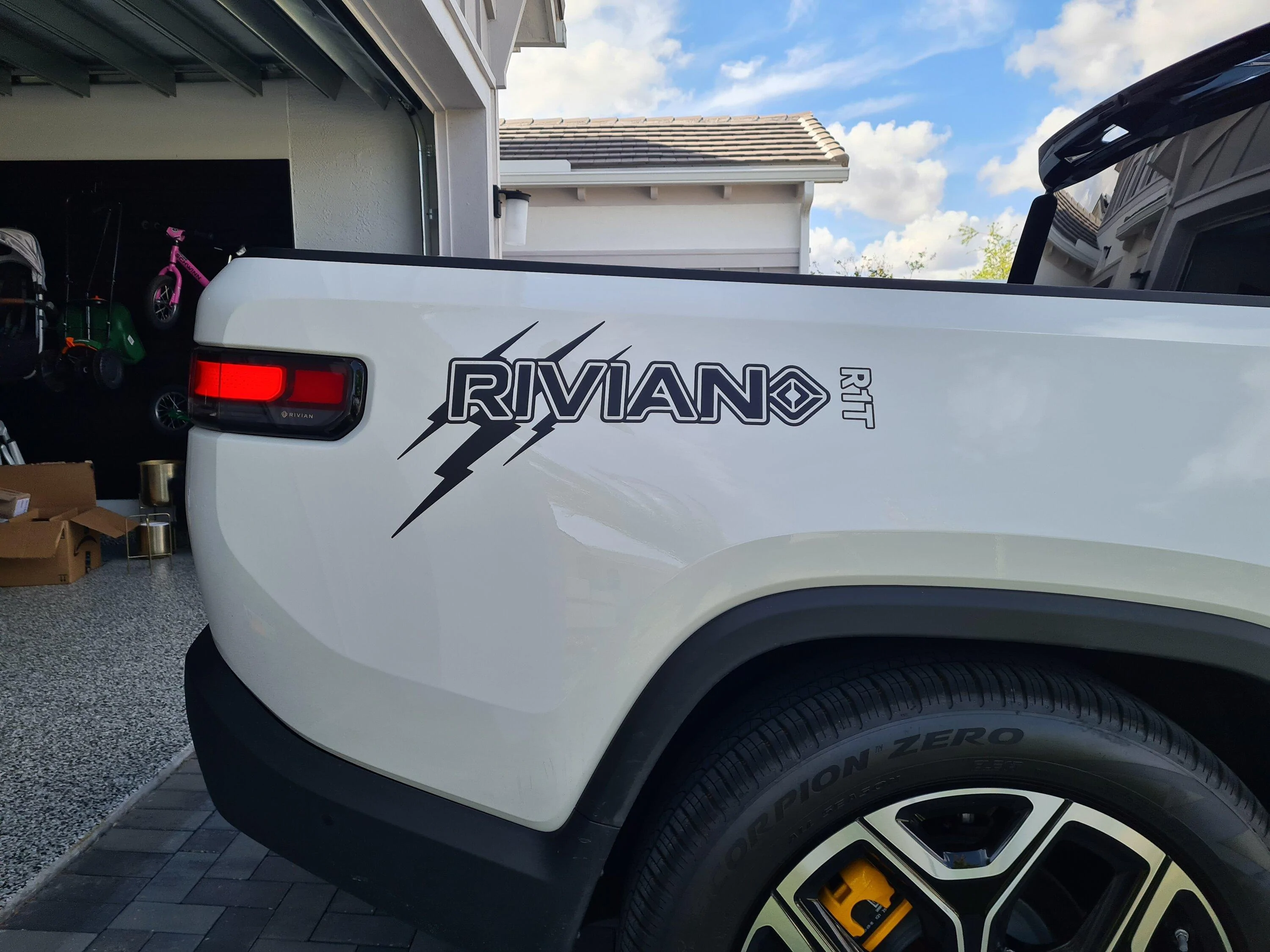 Rivian R1T R1S Free Rivian R1T Custom Graphic Decals Client Install 372