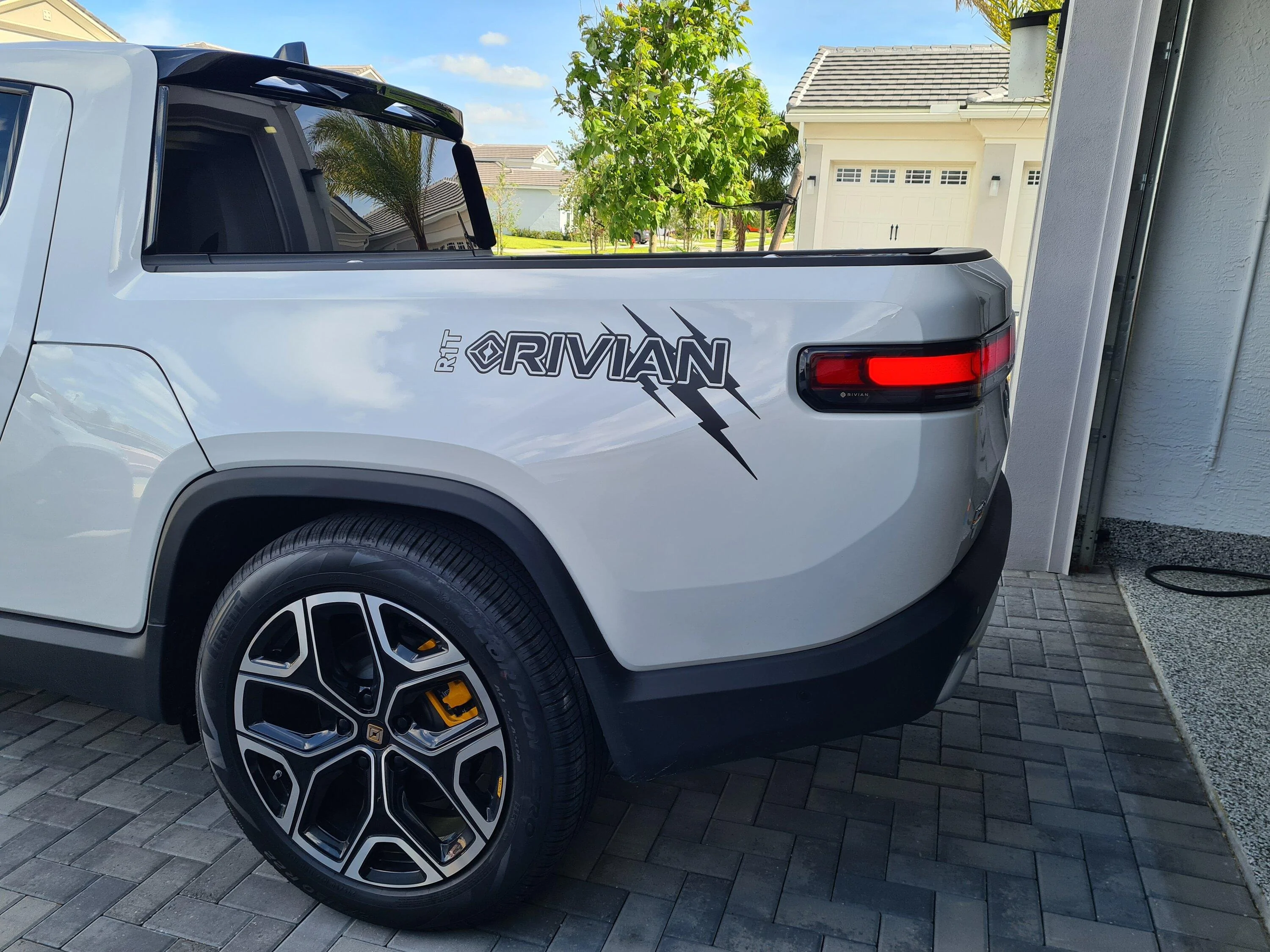 Rivian R1T R1S Free Rivian R1T Custom Graphic Decals Client Install 375