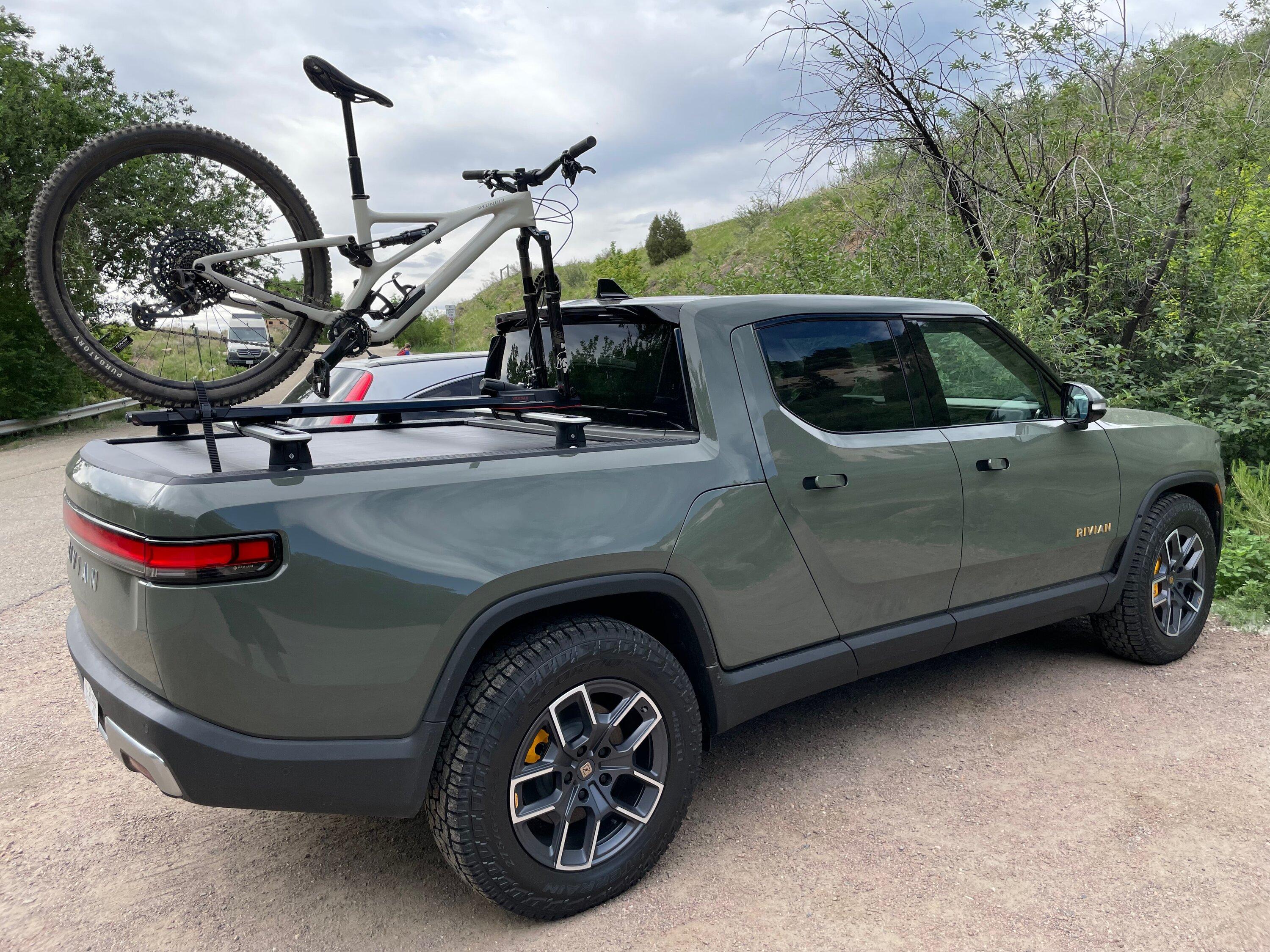 Rivian R1T R1S Bed mounted vs hitch mounted bike rack? IMG_3598