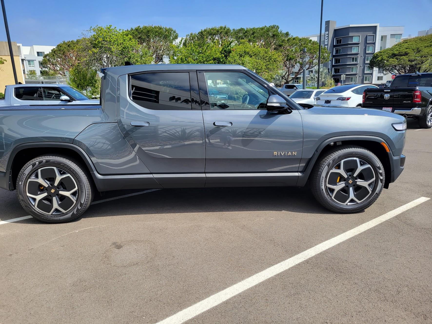 Rivian R1T R1S Jul-Sep 2022 Delivery Group (Pre price hike) rivian