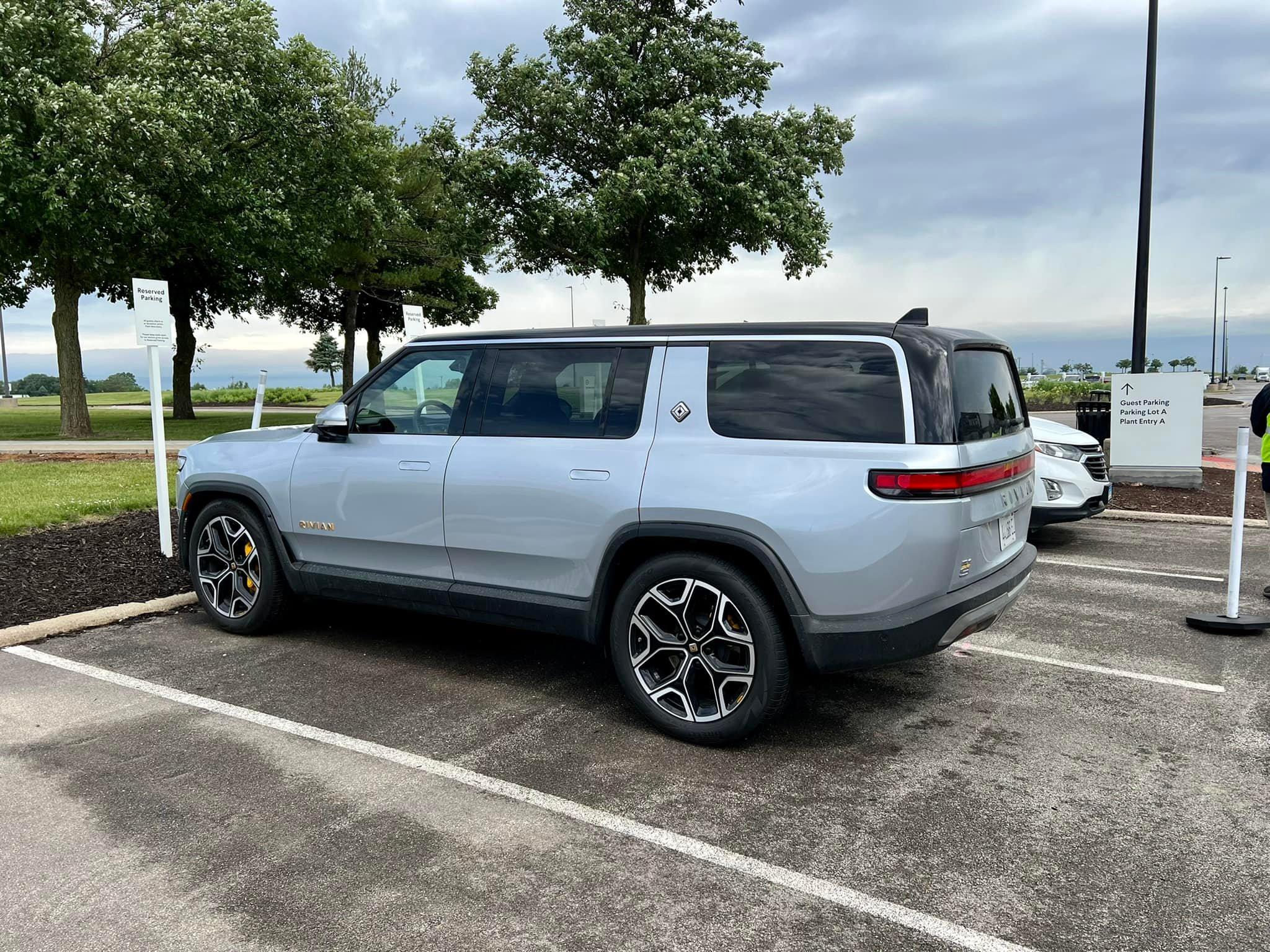 Rivian R1T R1S LA SILVER Rivian Photos 286612243_942629786958_4831410195720201761_n