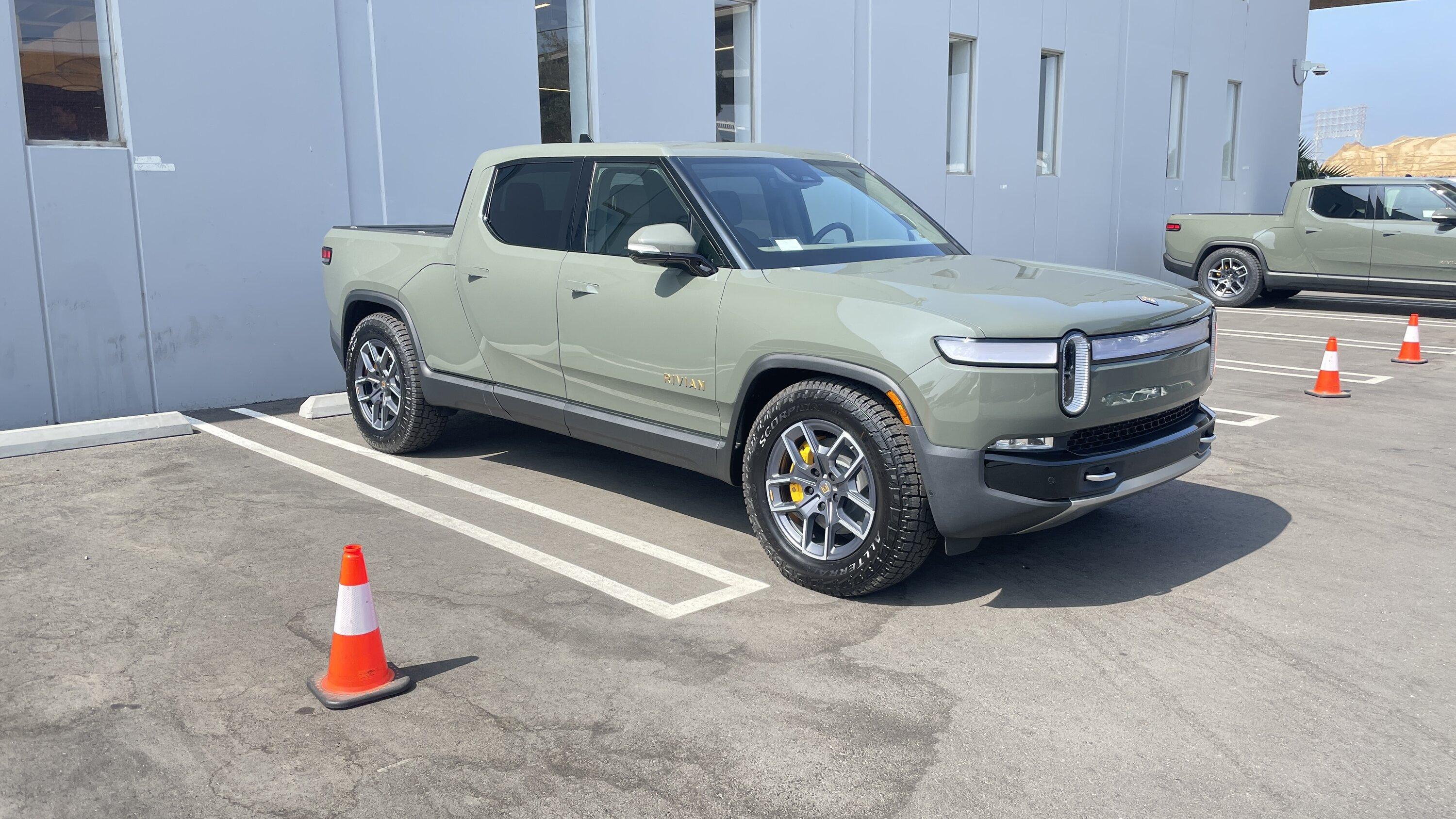Rivian R1T R1S R1T LE LG FE group 1ABD0029-2D9B-40AF-A1ED-E4A7D840DCB1