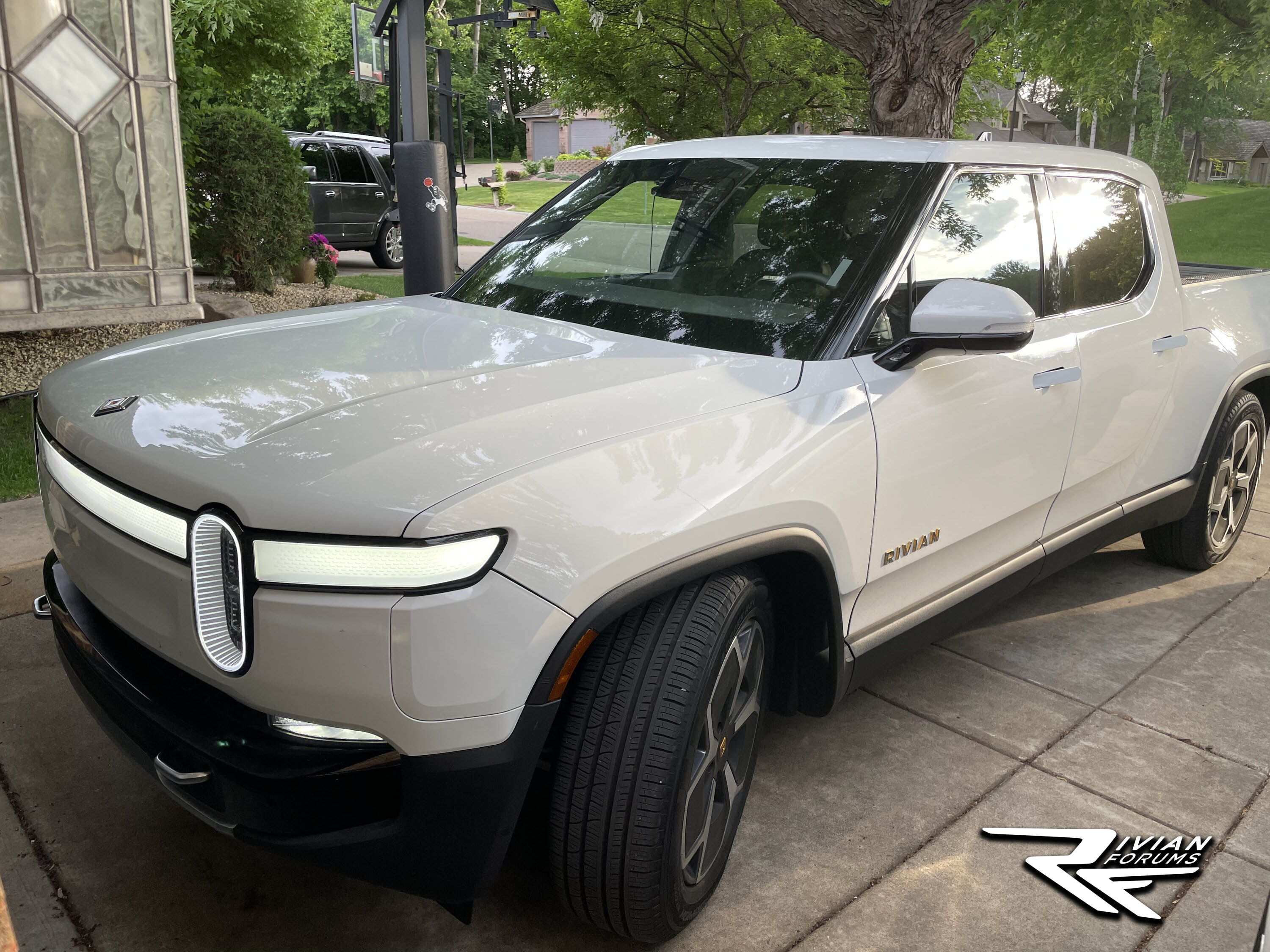 Rivian R1T vs Ford F150 Lightning comparison review by owner 1.jpeg