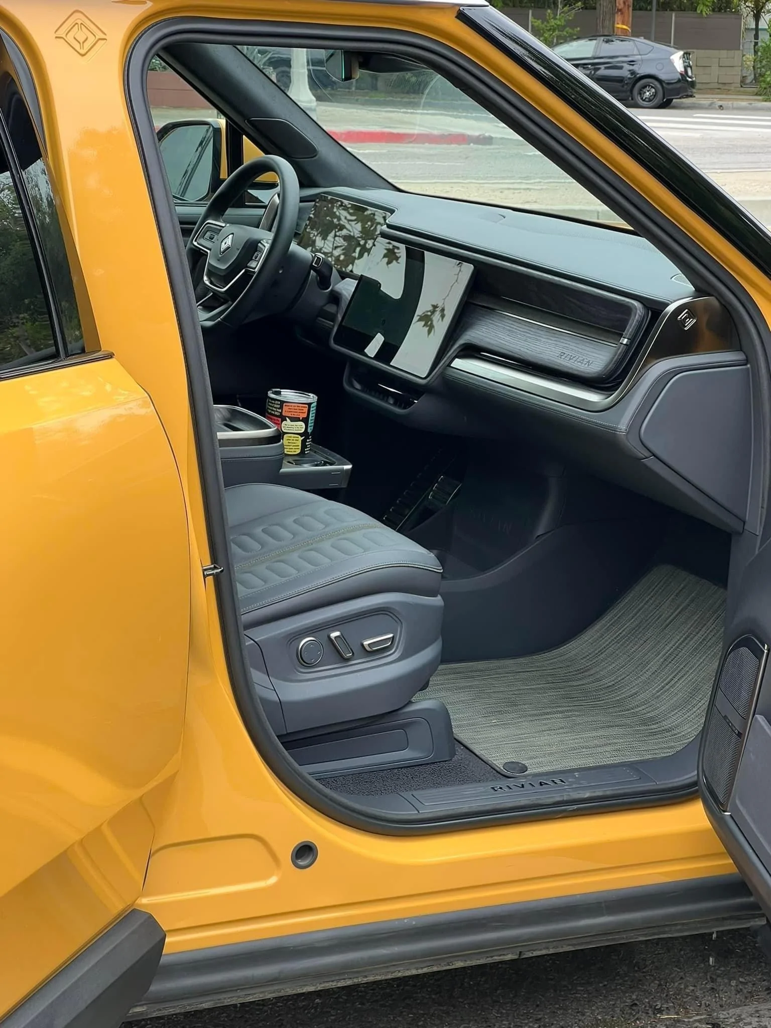 Rivian R1T R1S ? COMPASS YELLOW R1S  Photos Compass Yellow R1S Rivian SUV 1