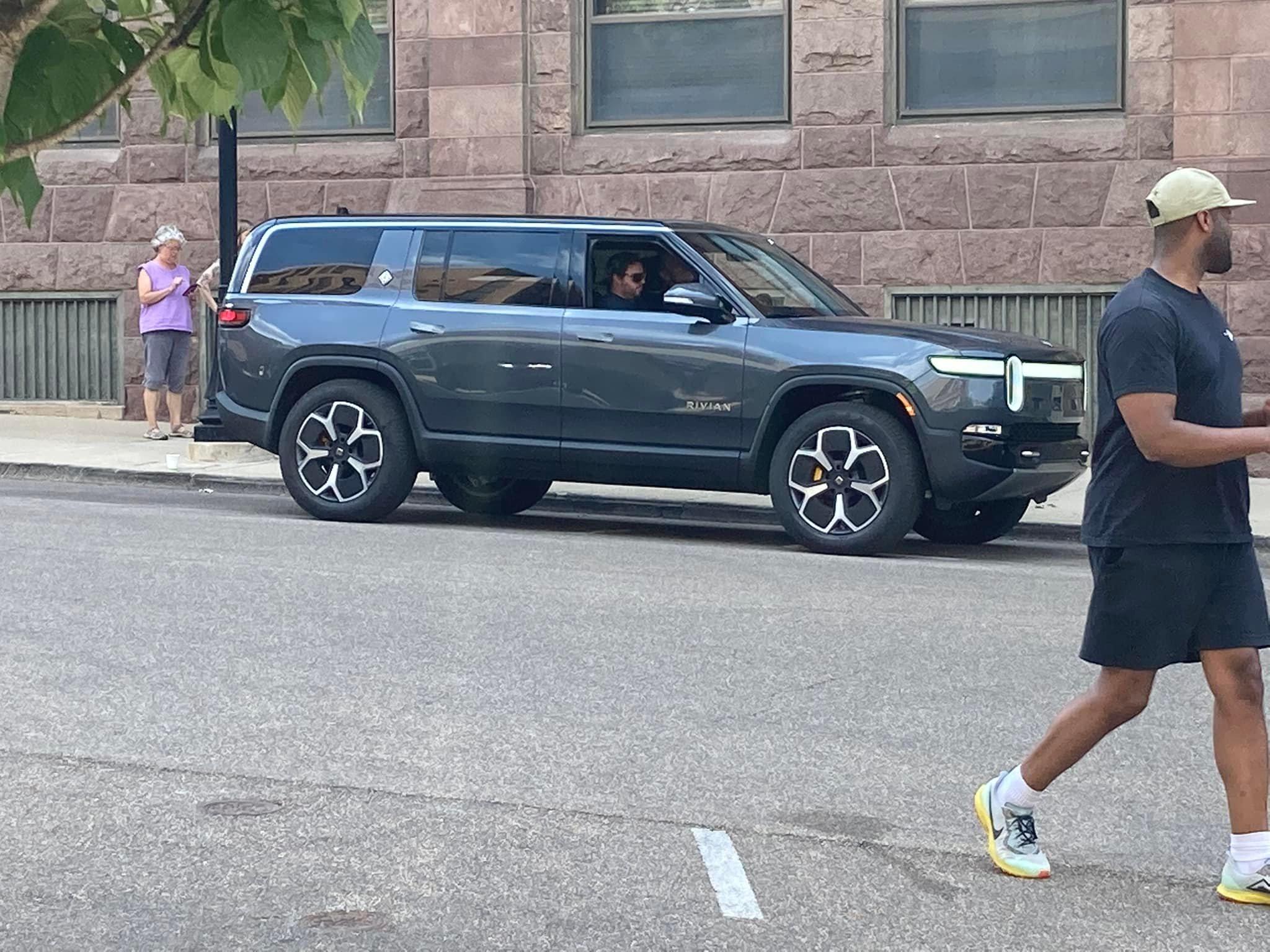 Rivian R1T R1S El CAP GRANITE Rivian Photos El Cap Granite R1S Rivian SUV